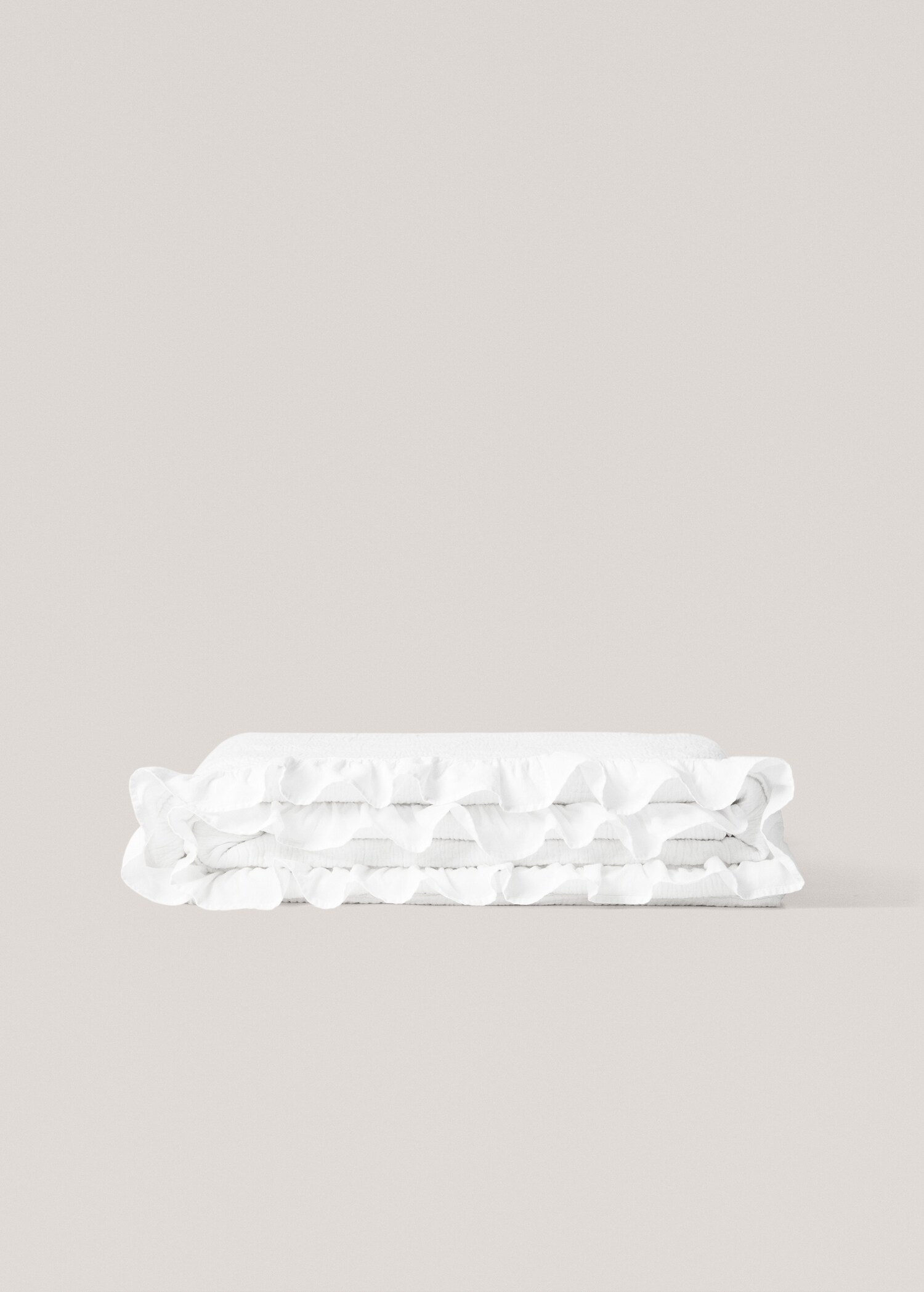 Ruffled cotton quilt - Article without model