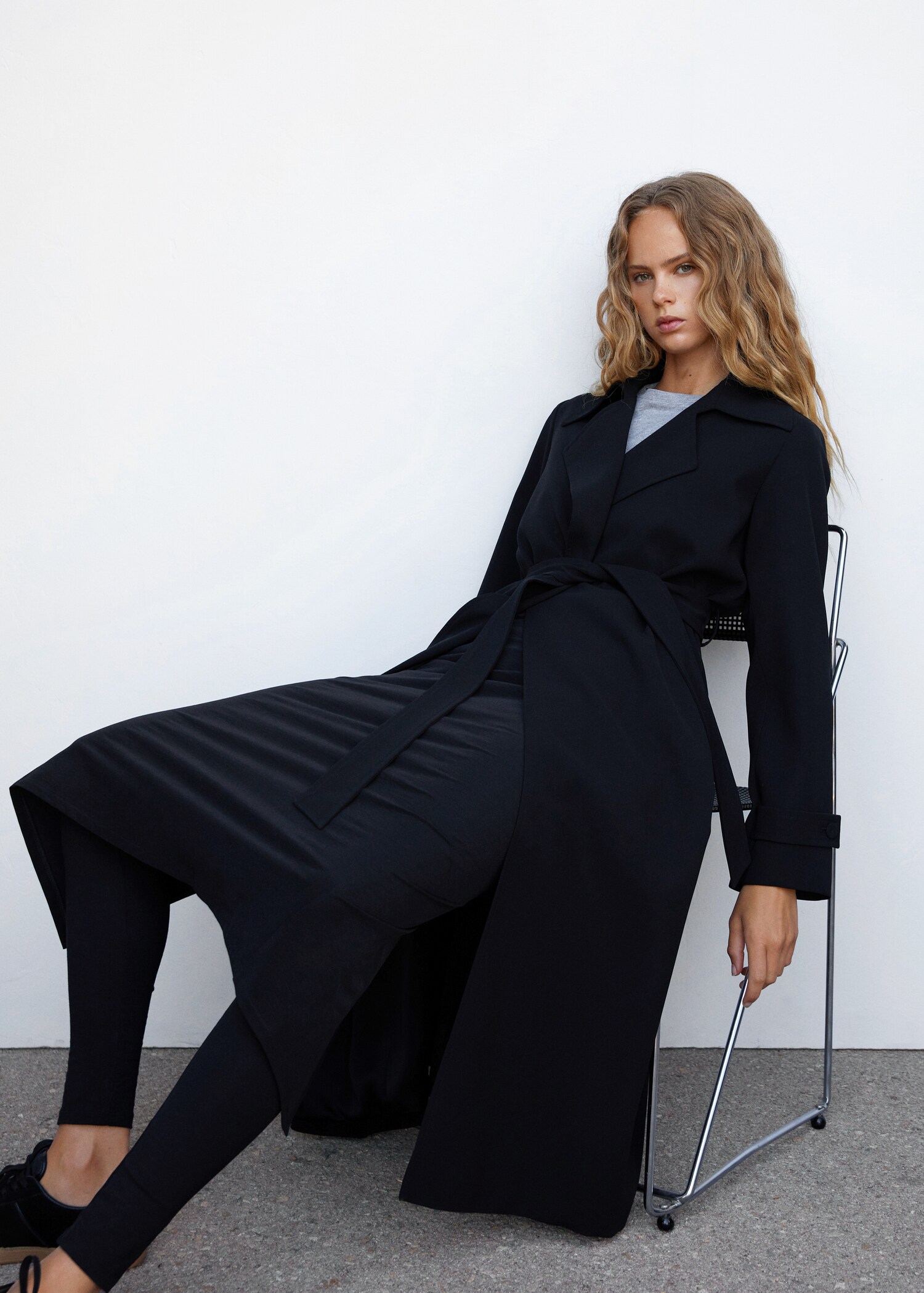 Oversized-Trenchcoat mit Schleife - Detail des Artikels 2