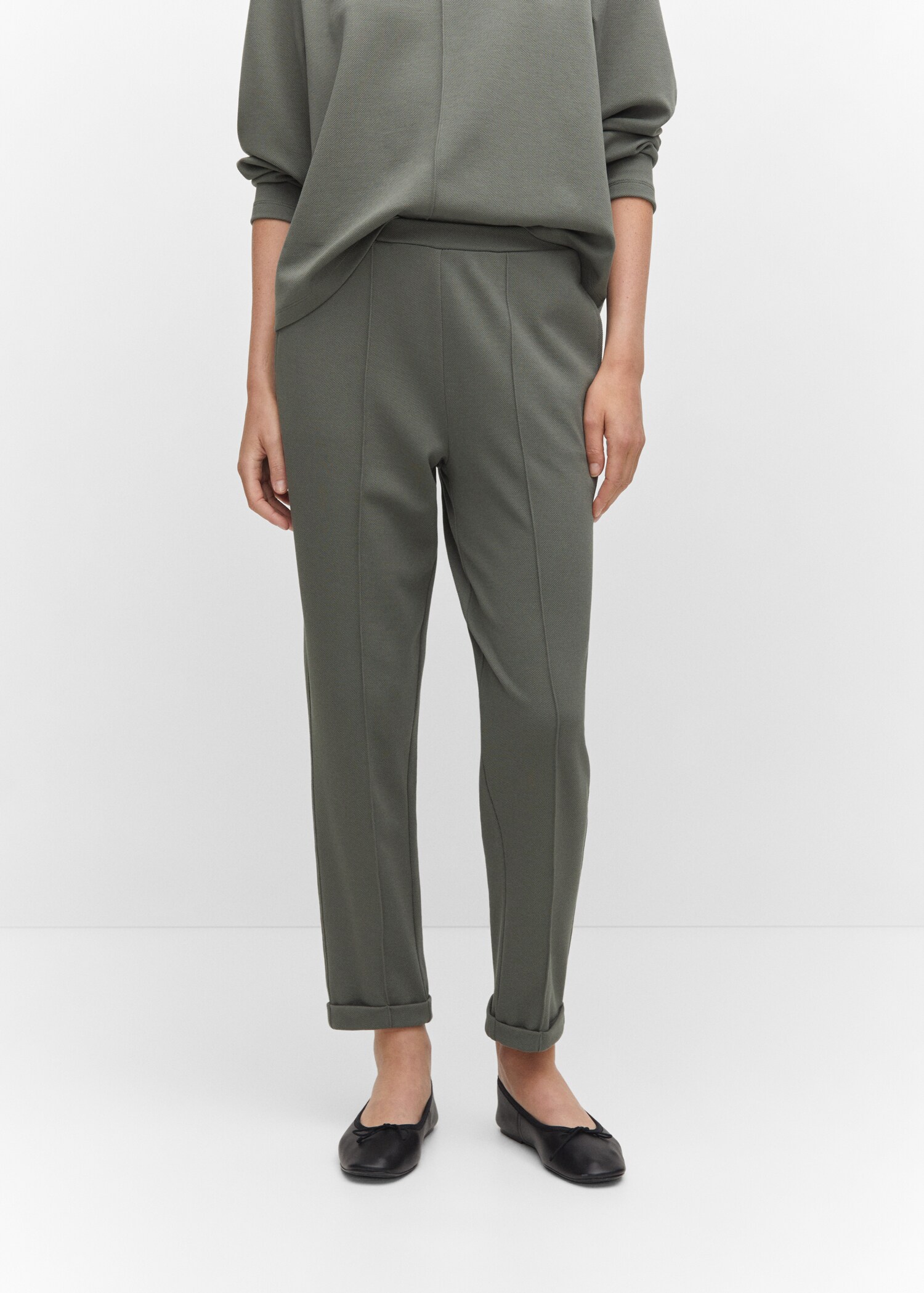 Jogger trousers with seam detail - Medium plane