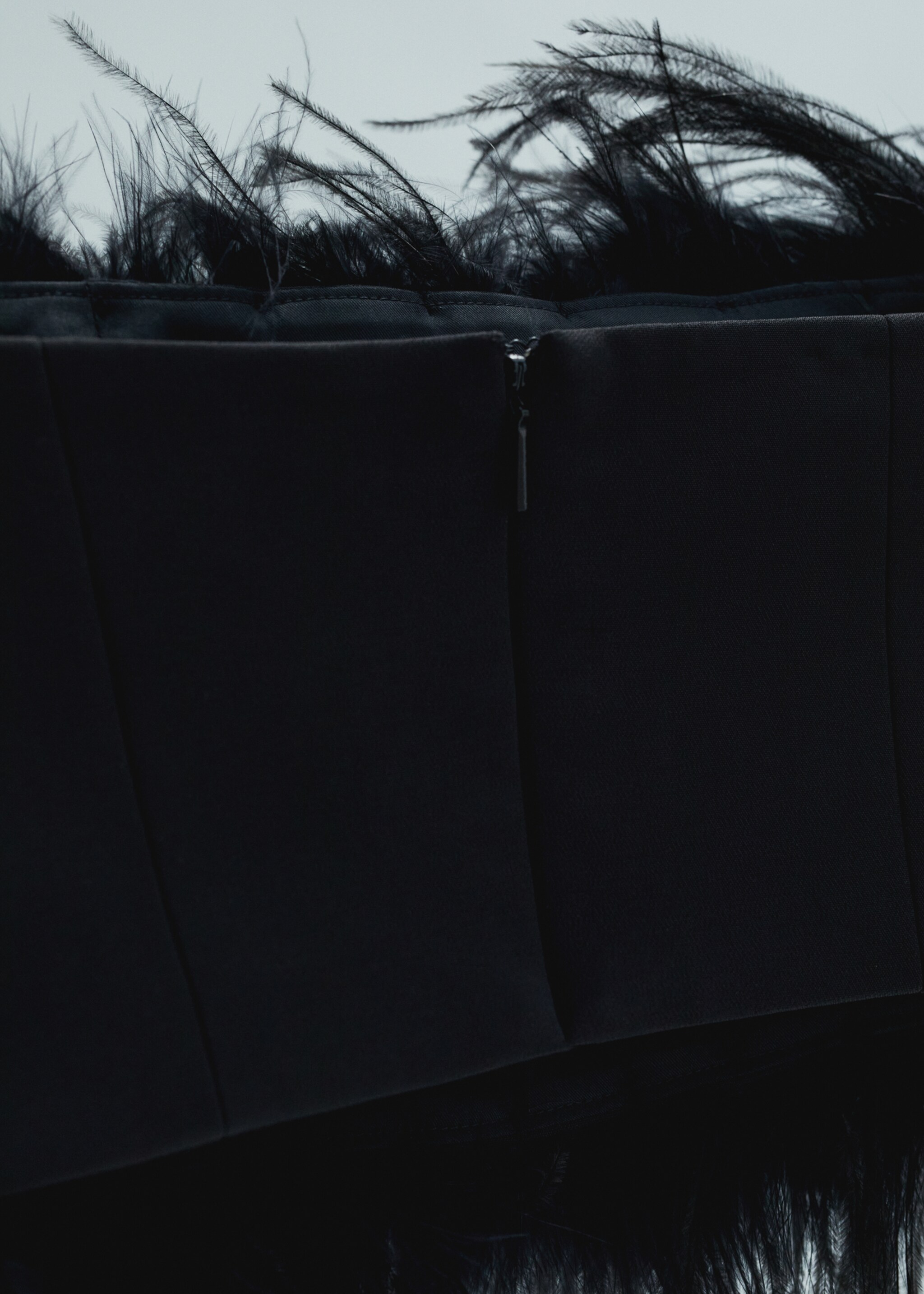 Bandeau-Top mit Federbesatz - Detail des Artikels 8