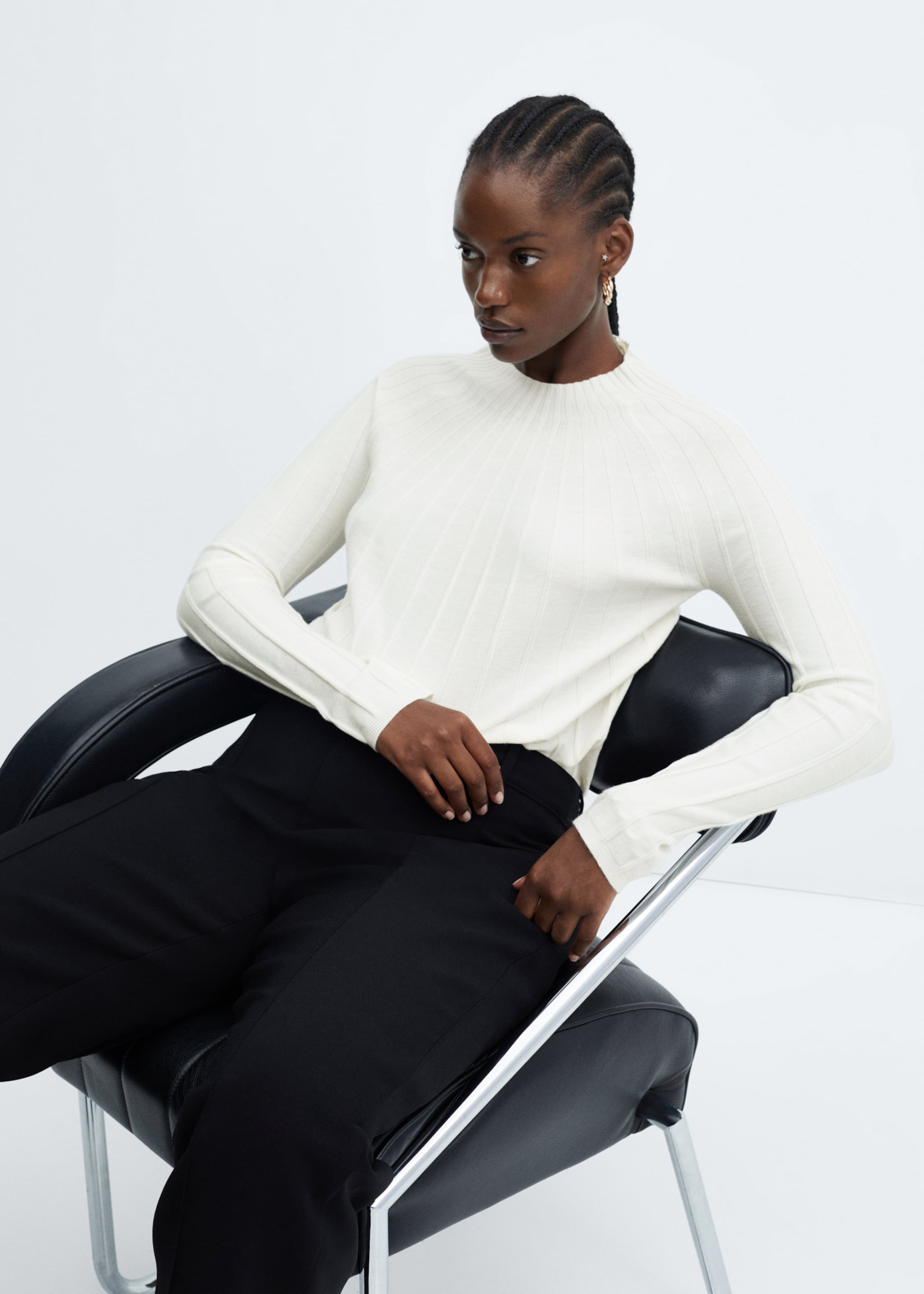 Ribbed sweater with perkins neck - Details of the article 4, Ecru. Ref: 57065793-00.