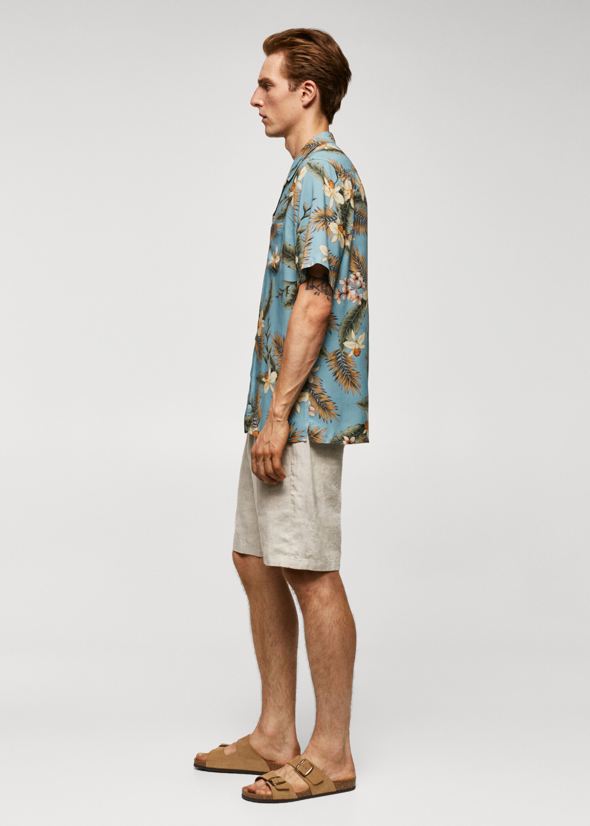 Camisa regular fit estampado hawaiano - Detalle del artículo 2, Azul celeste. Ref: 57065800-00.