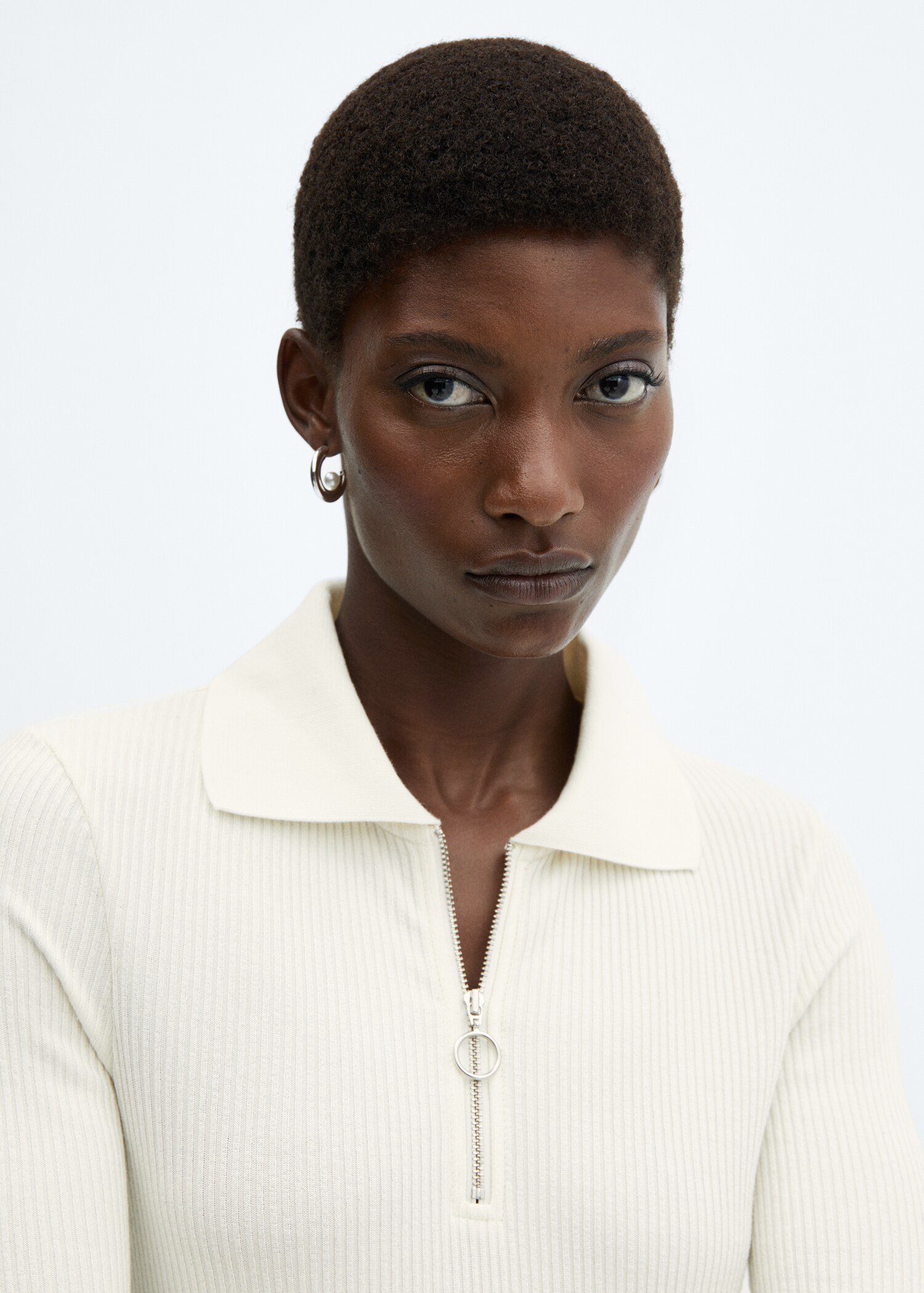 Zipped neckline dress - Details of the article 1