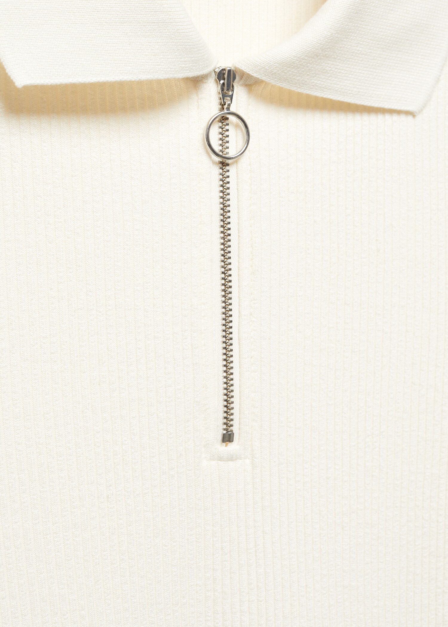 Zipped neckline dress - Details of the article 8