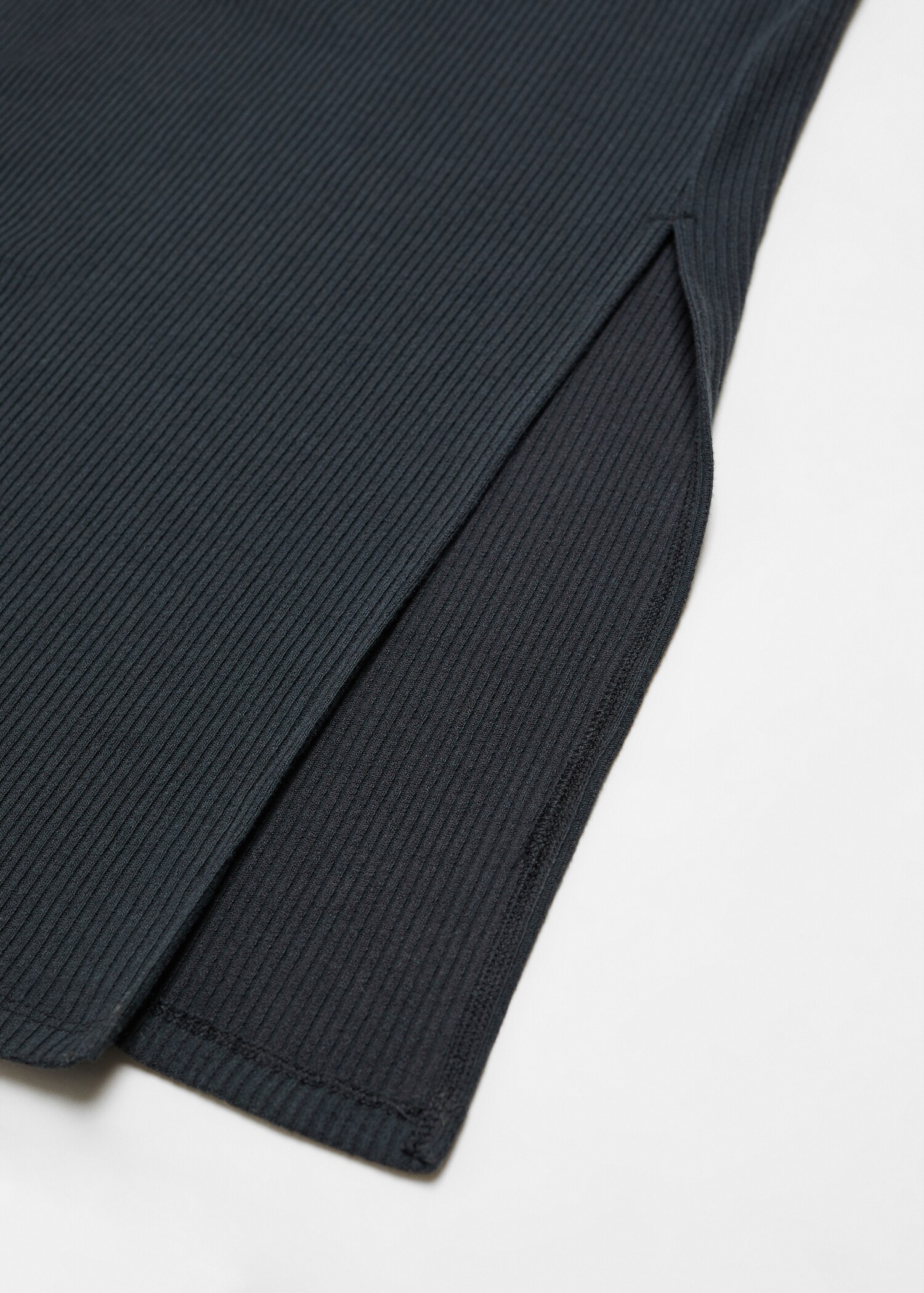 Zipped neckline dress - Details of the article 8