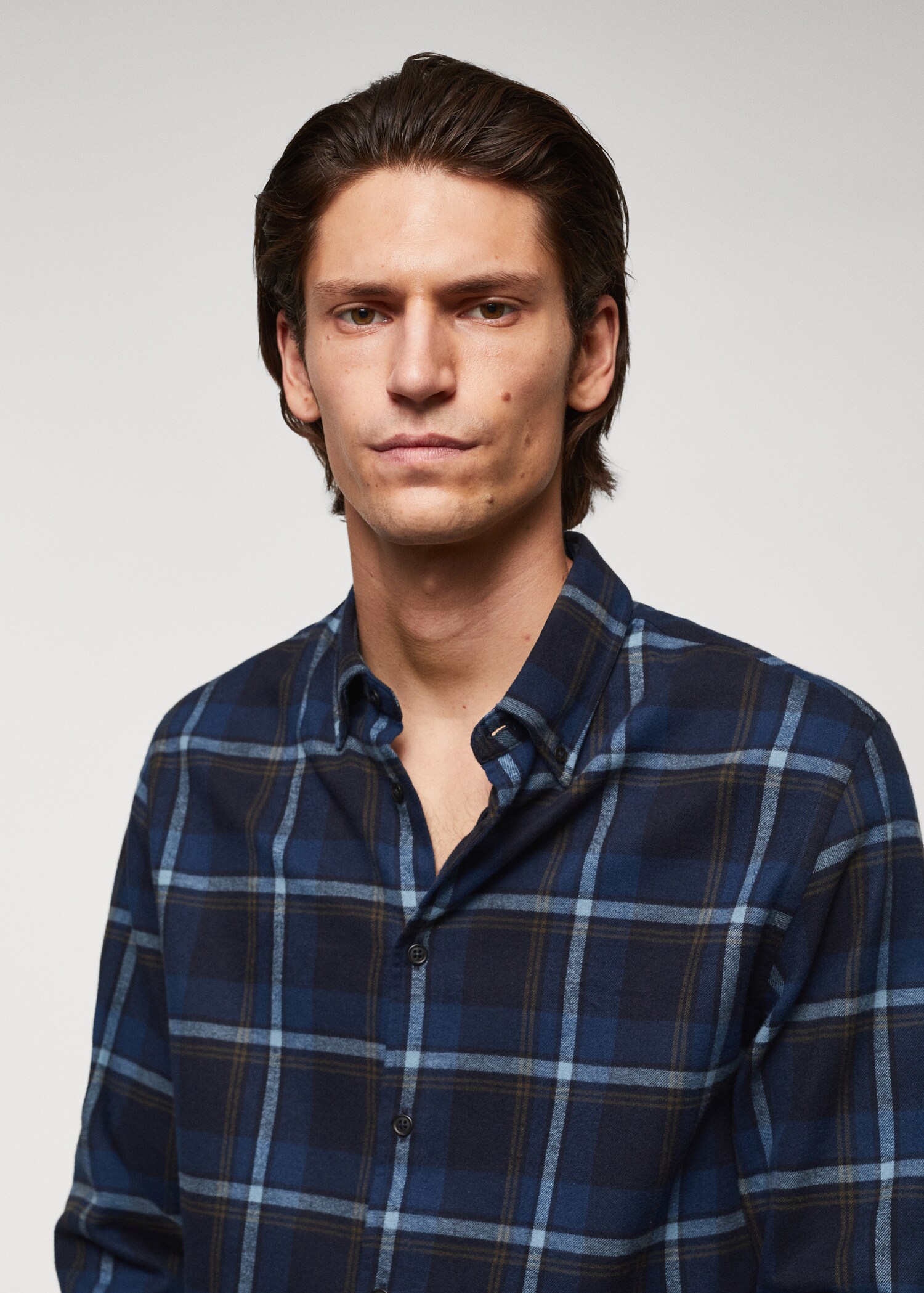 Camisa regular fit de flanela aos quadrados - Pormenor do artigo 1