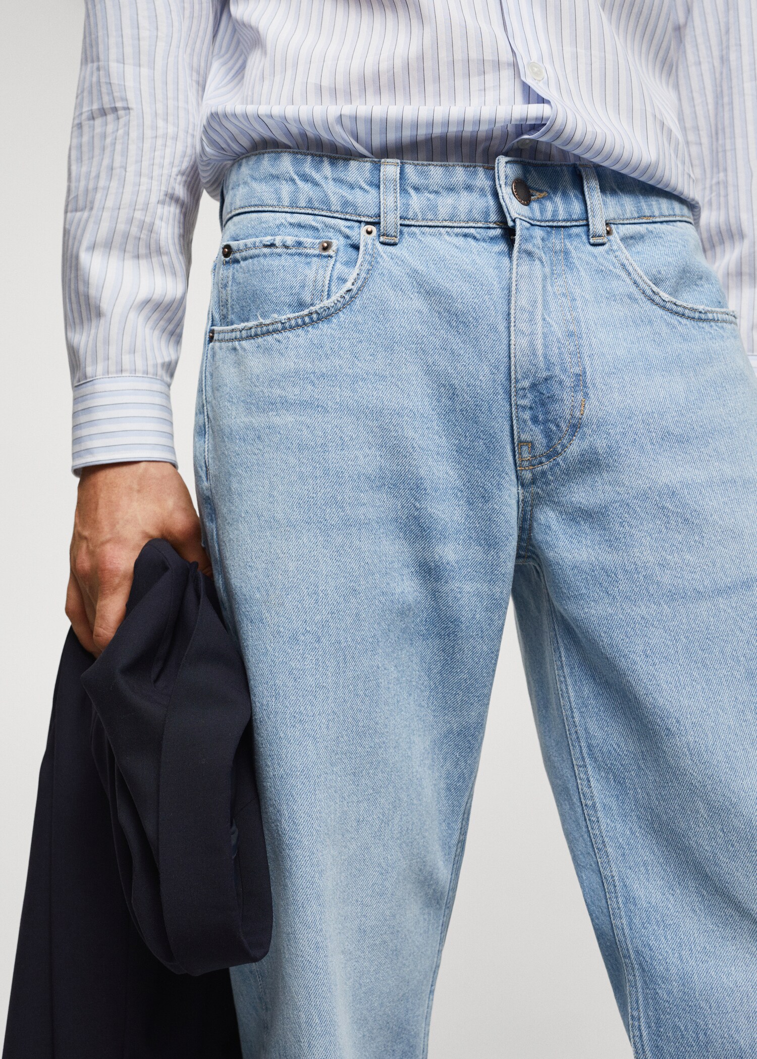 Light-wash loose-fit jeans - Details of the article 1