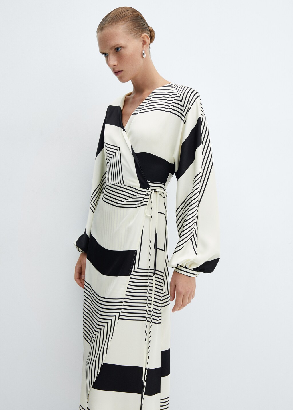 Print wrap dress