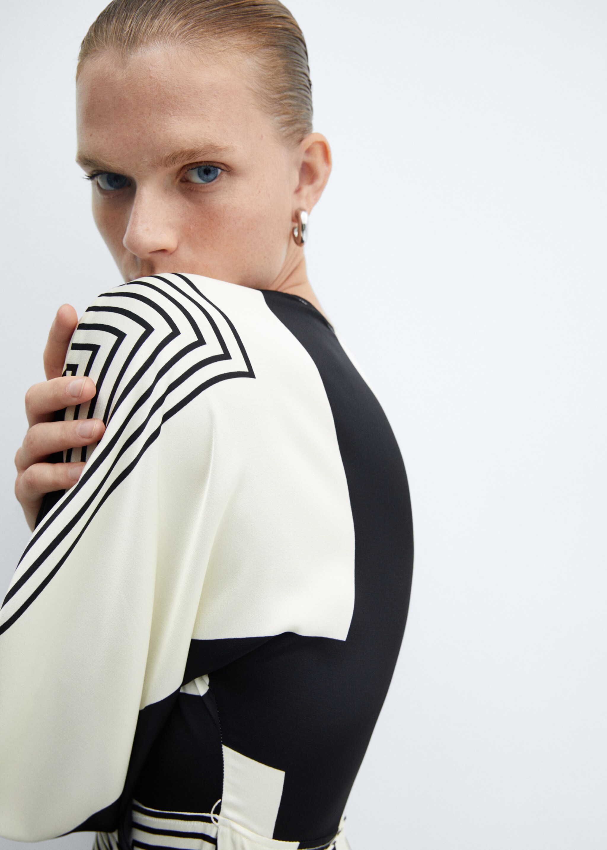 Print wrap dress - Details of the article 1