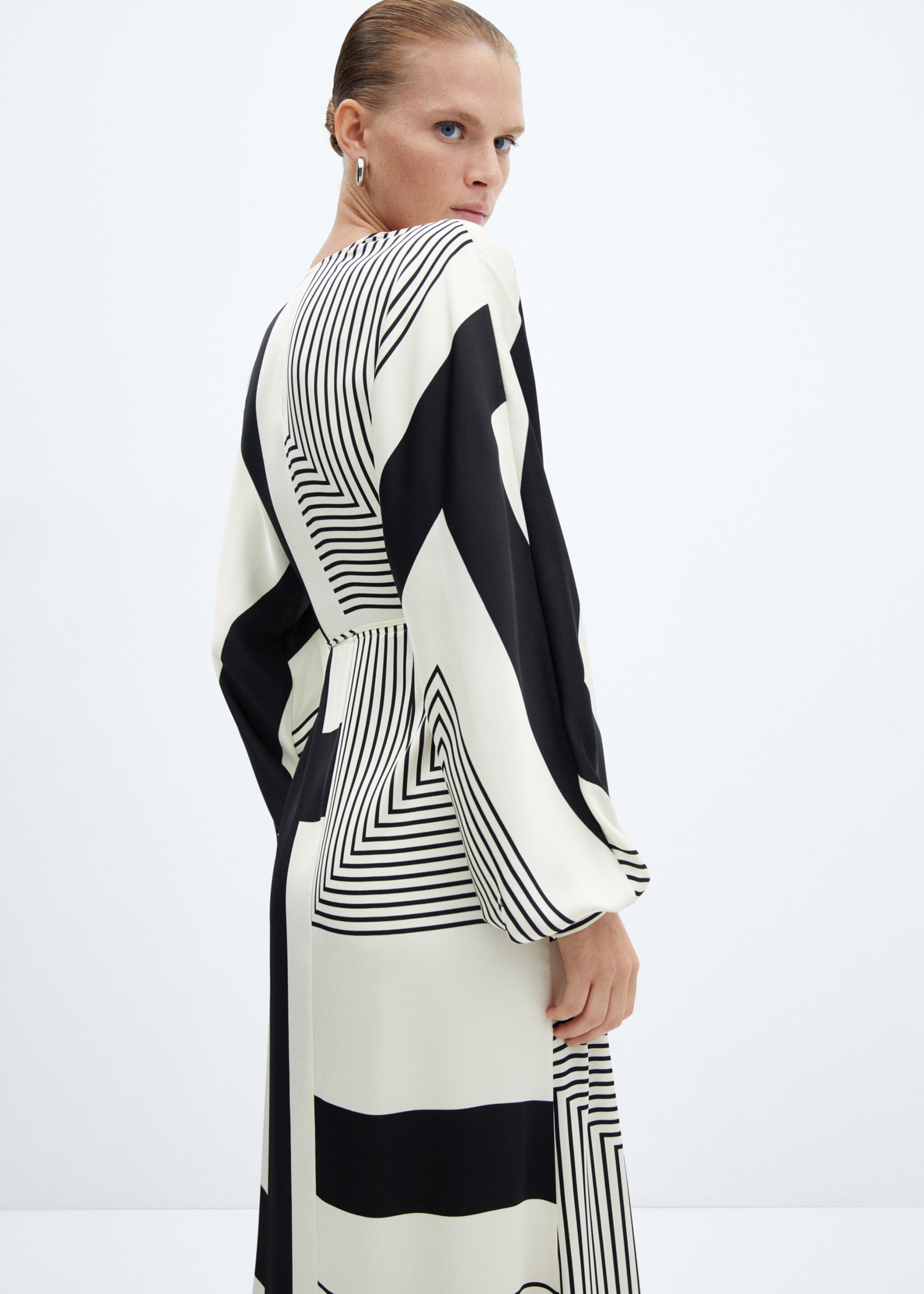 Print wrap dress - Details of the article 2