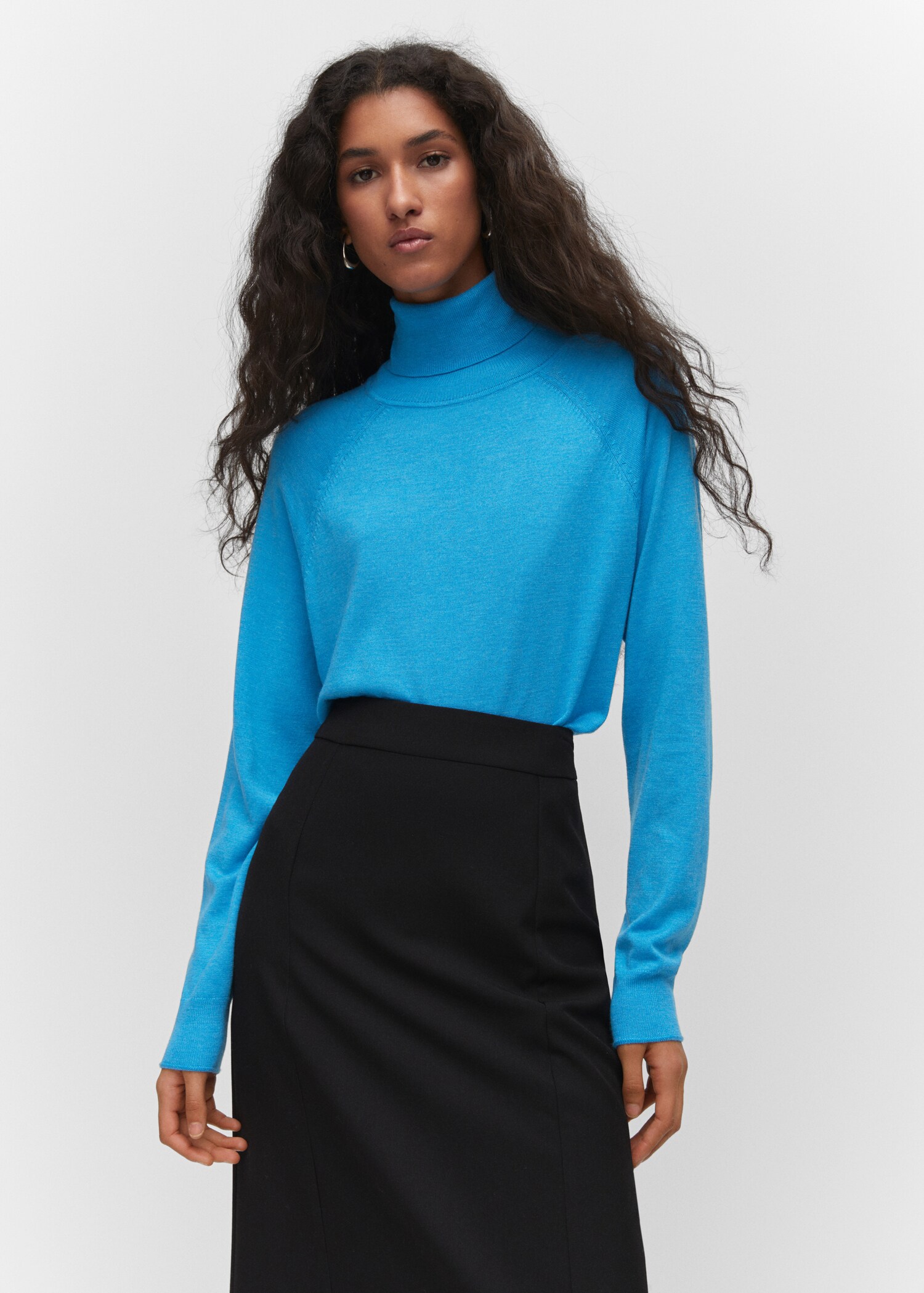 Pull-over maille fine col roulé - Plan moyen