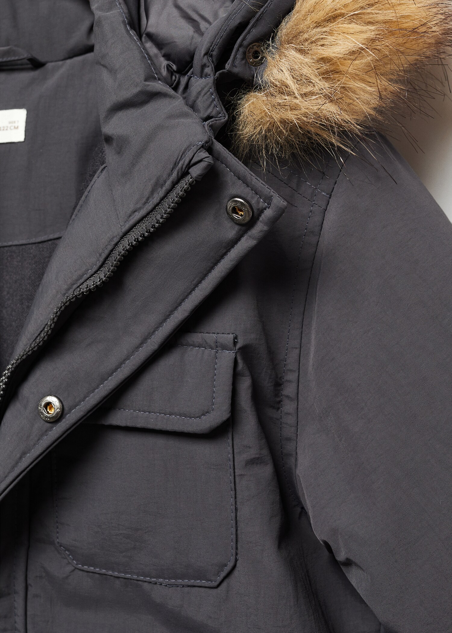 Anorak capucha pelo - Detalle del artículo 8