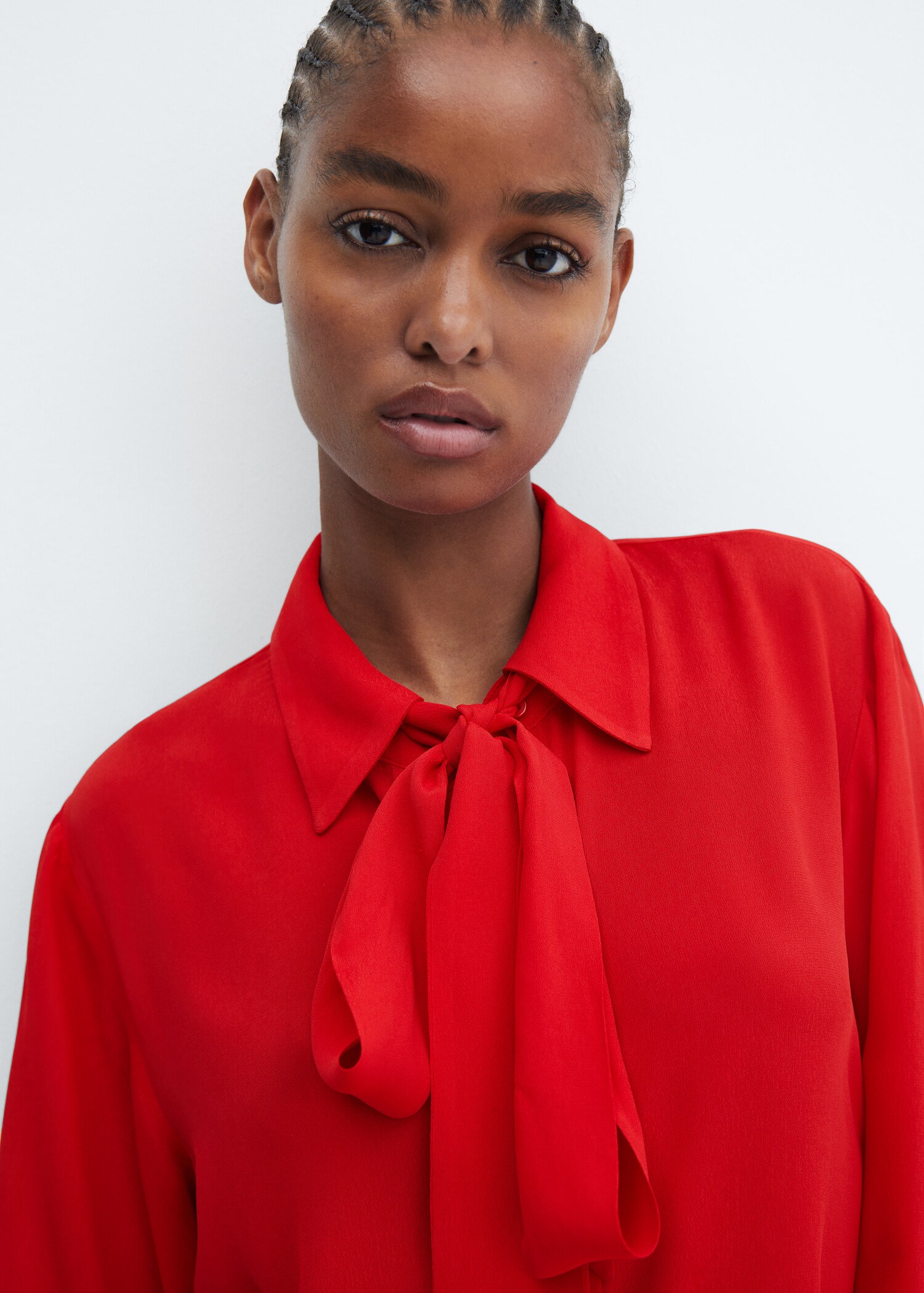 Tie-neck blouse - Details of the article 1