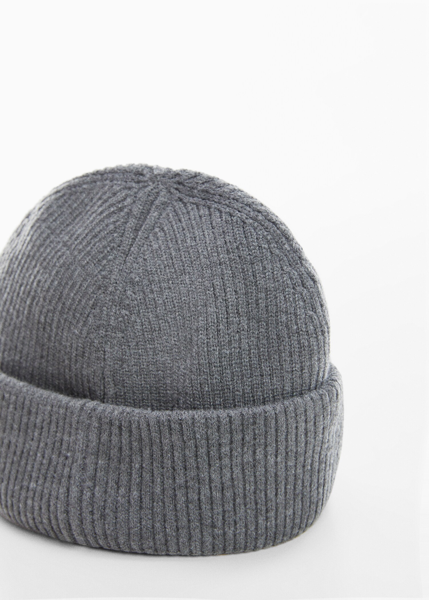 Short knitted hat - Details of the article 1