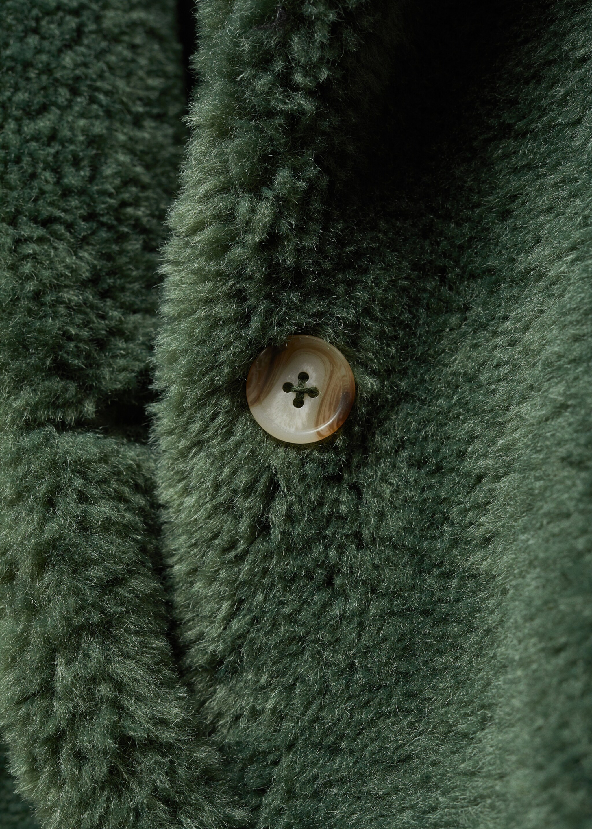 Fur-effect coat - Details of the article 8, Pastel Green. Ref: 57066009-00.