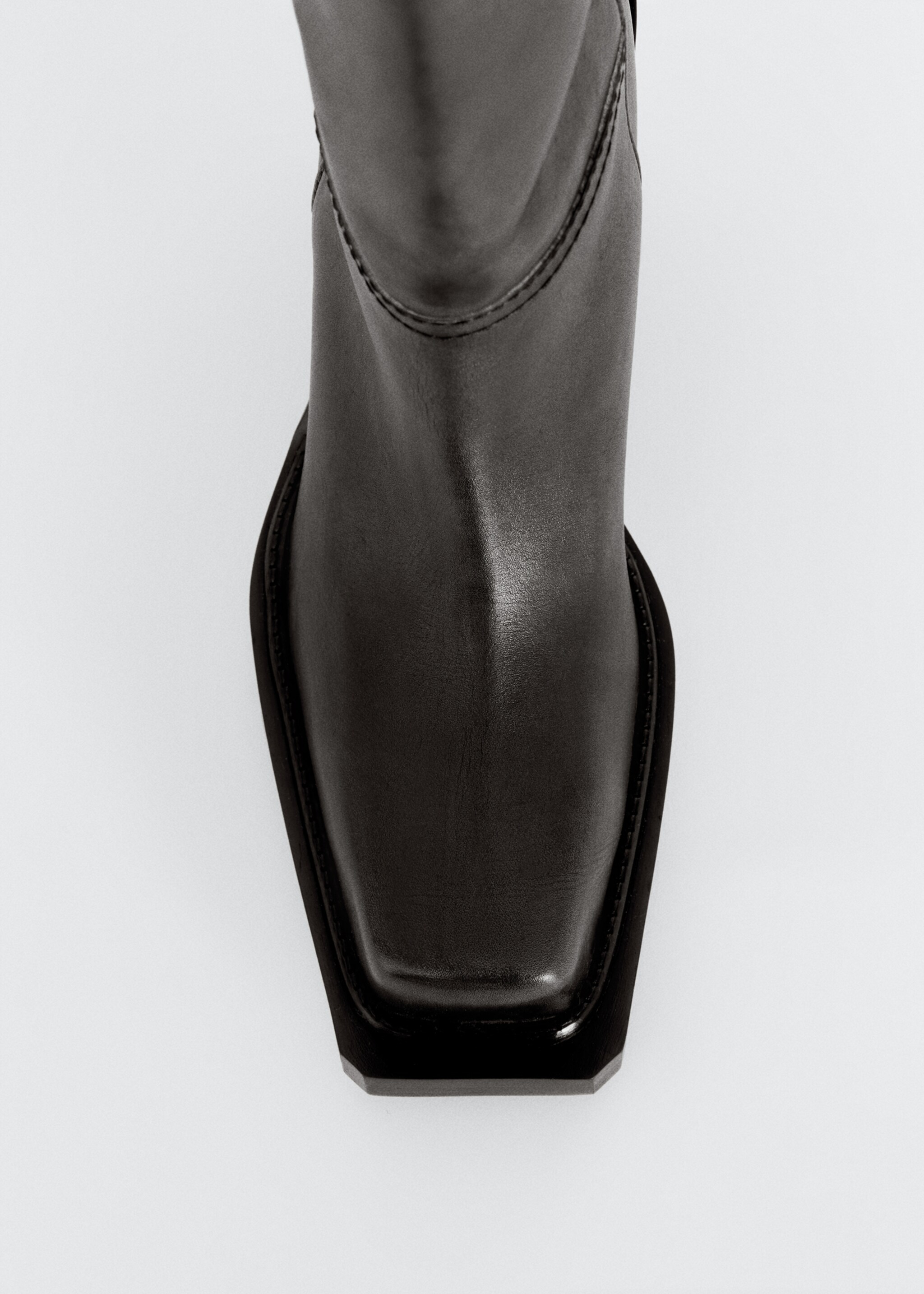 Lederstiefel mit hohem Schaft - Detail des Artikels 1