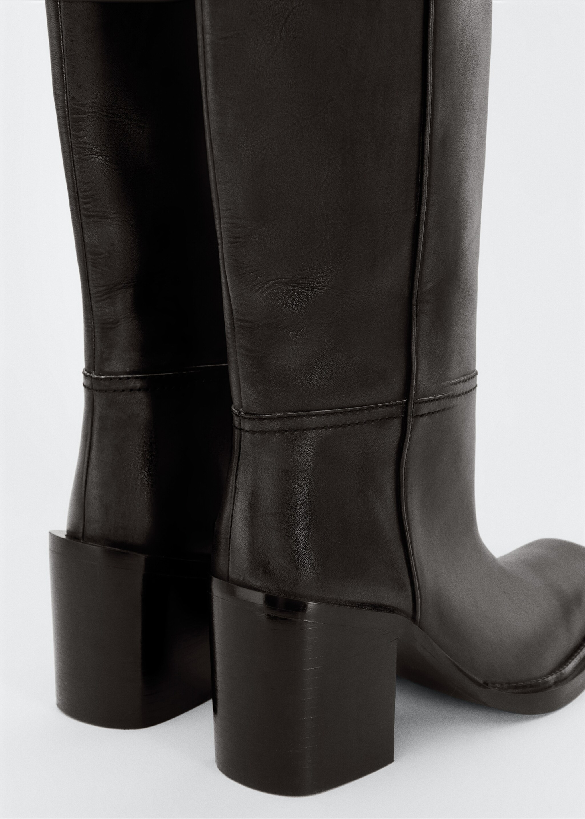 Lederstiefel mit hohem Schaft - Detail des Artikels 2