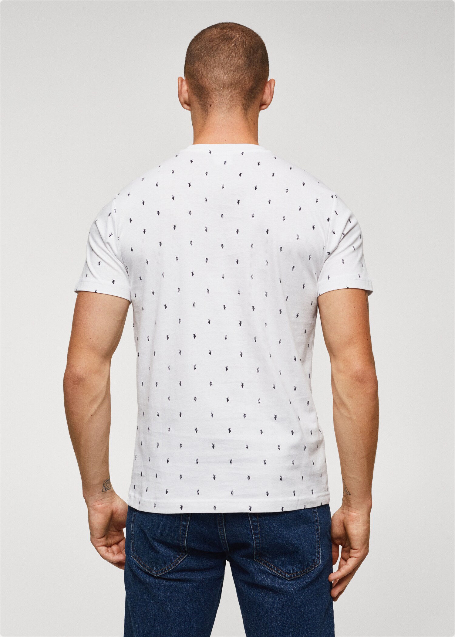 100% cotton printed t-shirt - Reverse of the article