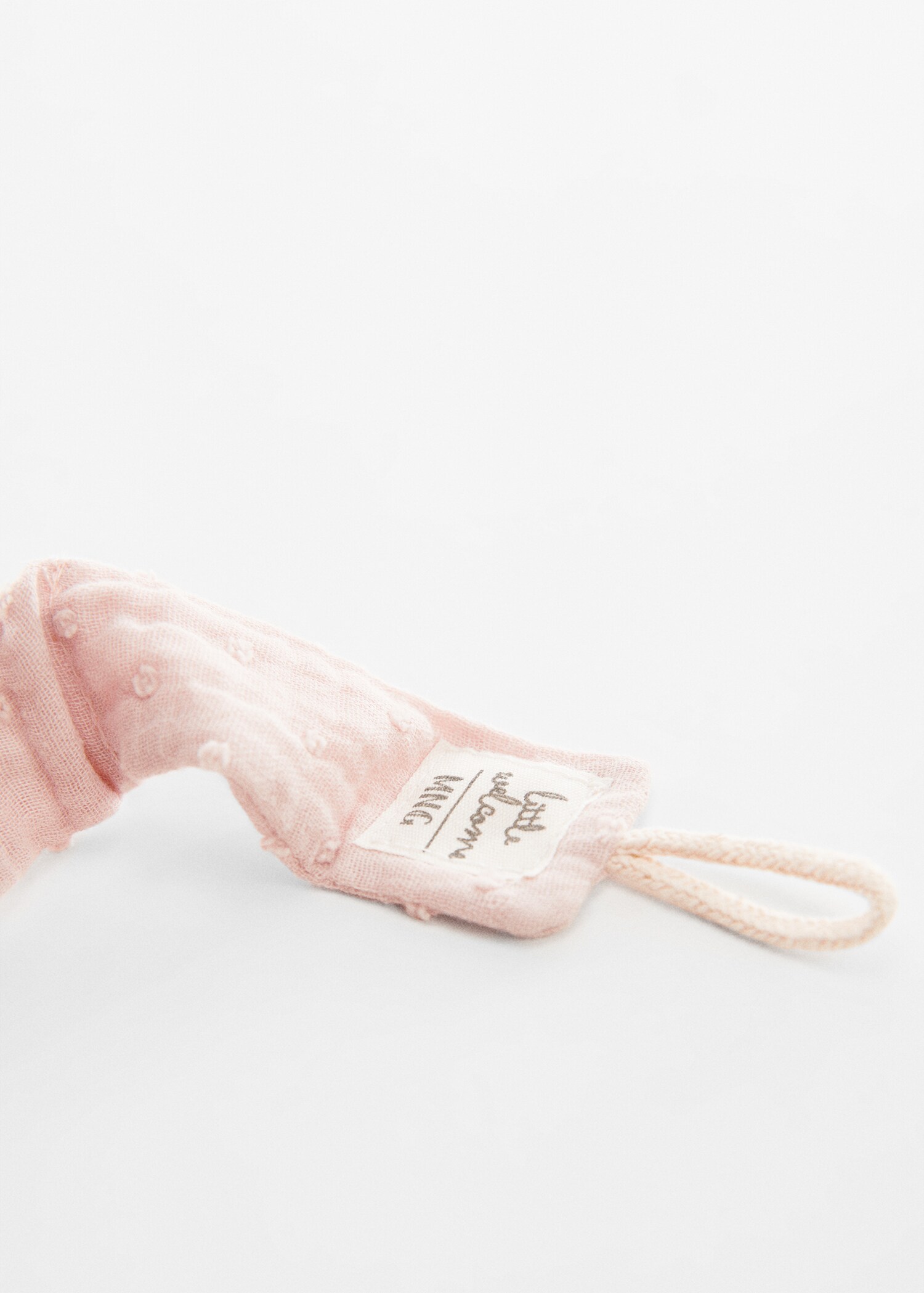 Pacifier holder brooch - Details of the article 1