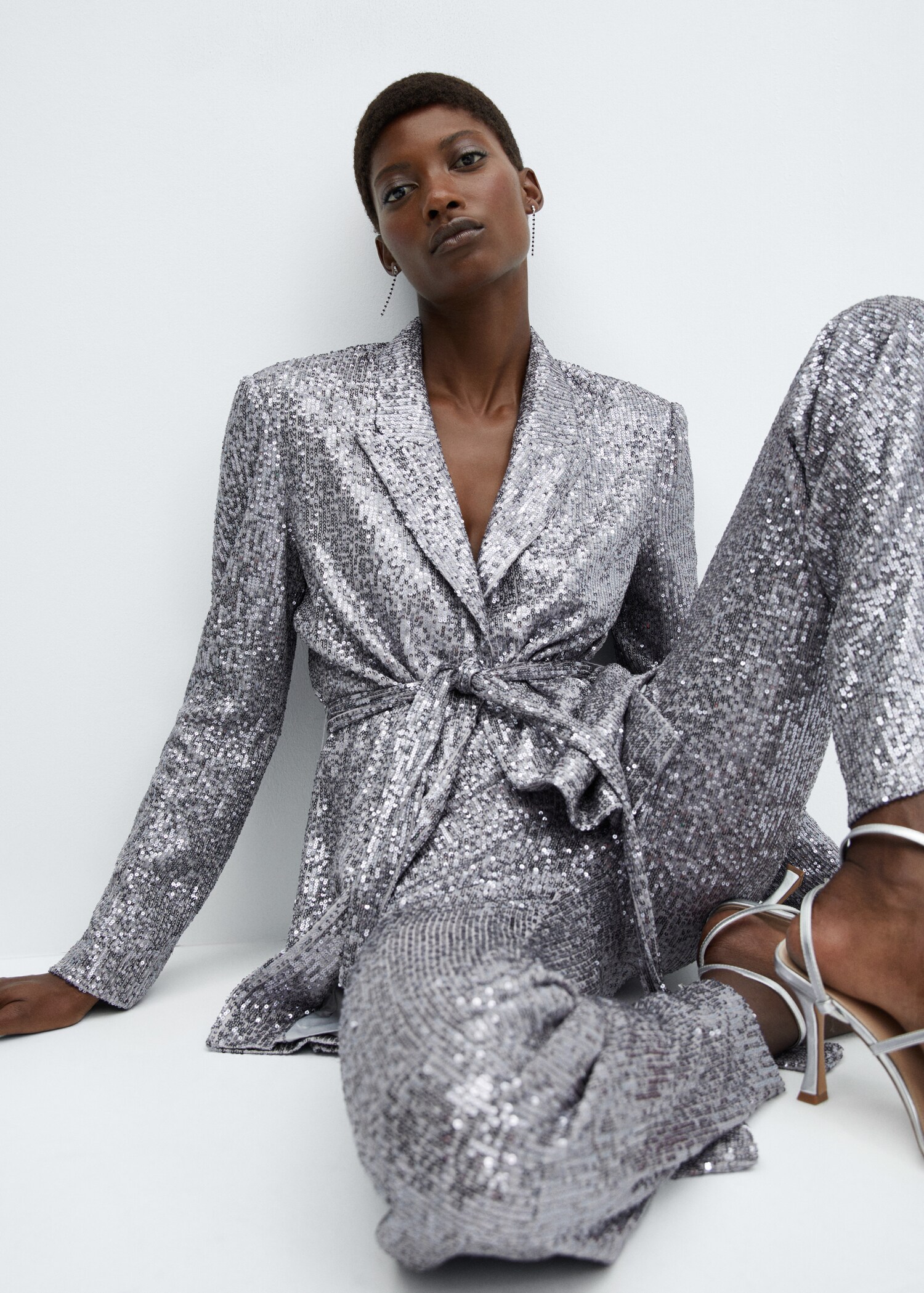 Sequin jacket with detachable belt - Details of the article 2