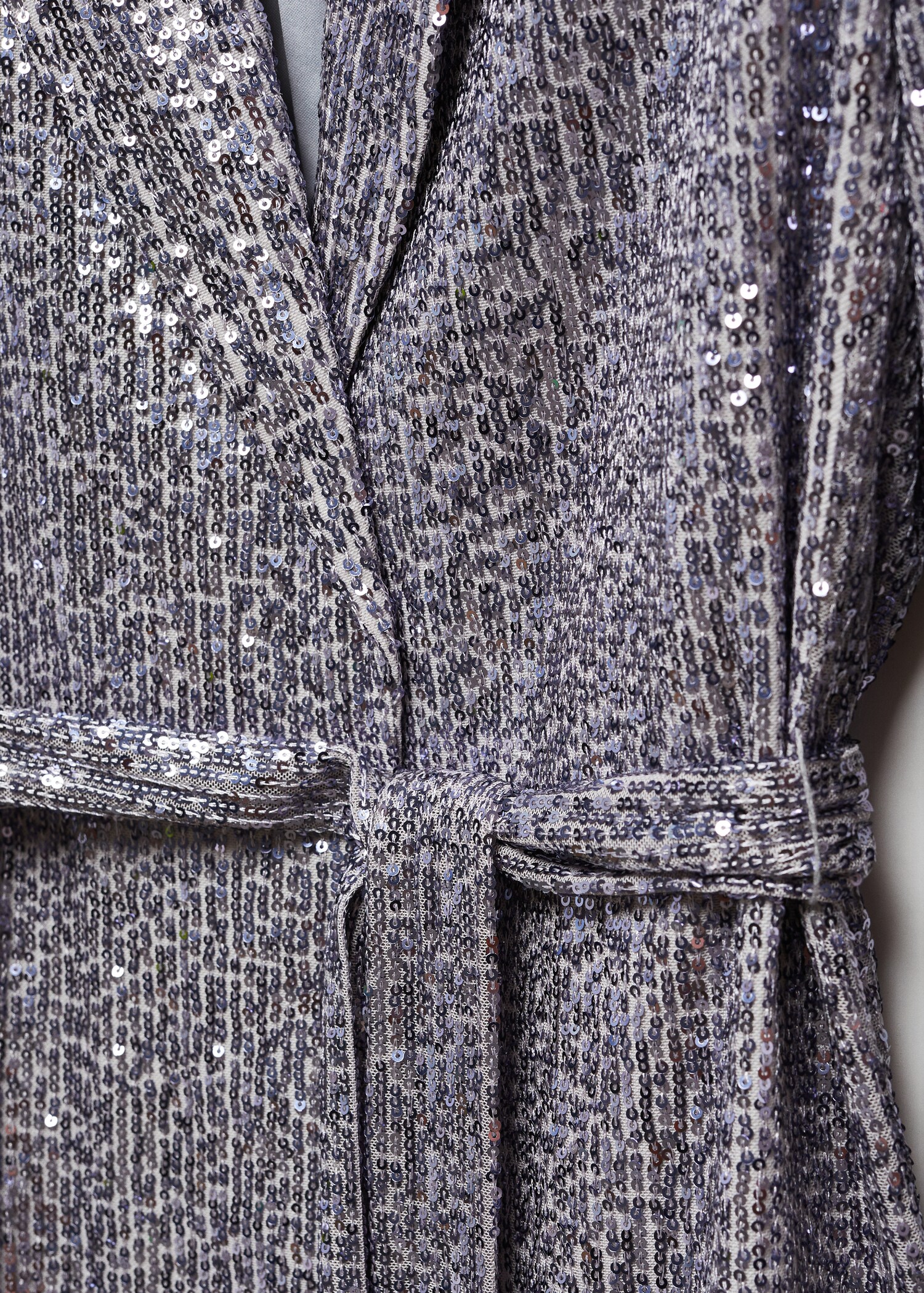 Sequin jacket with detachable belt - Details of the article 8