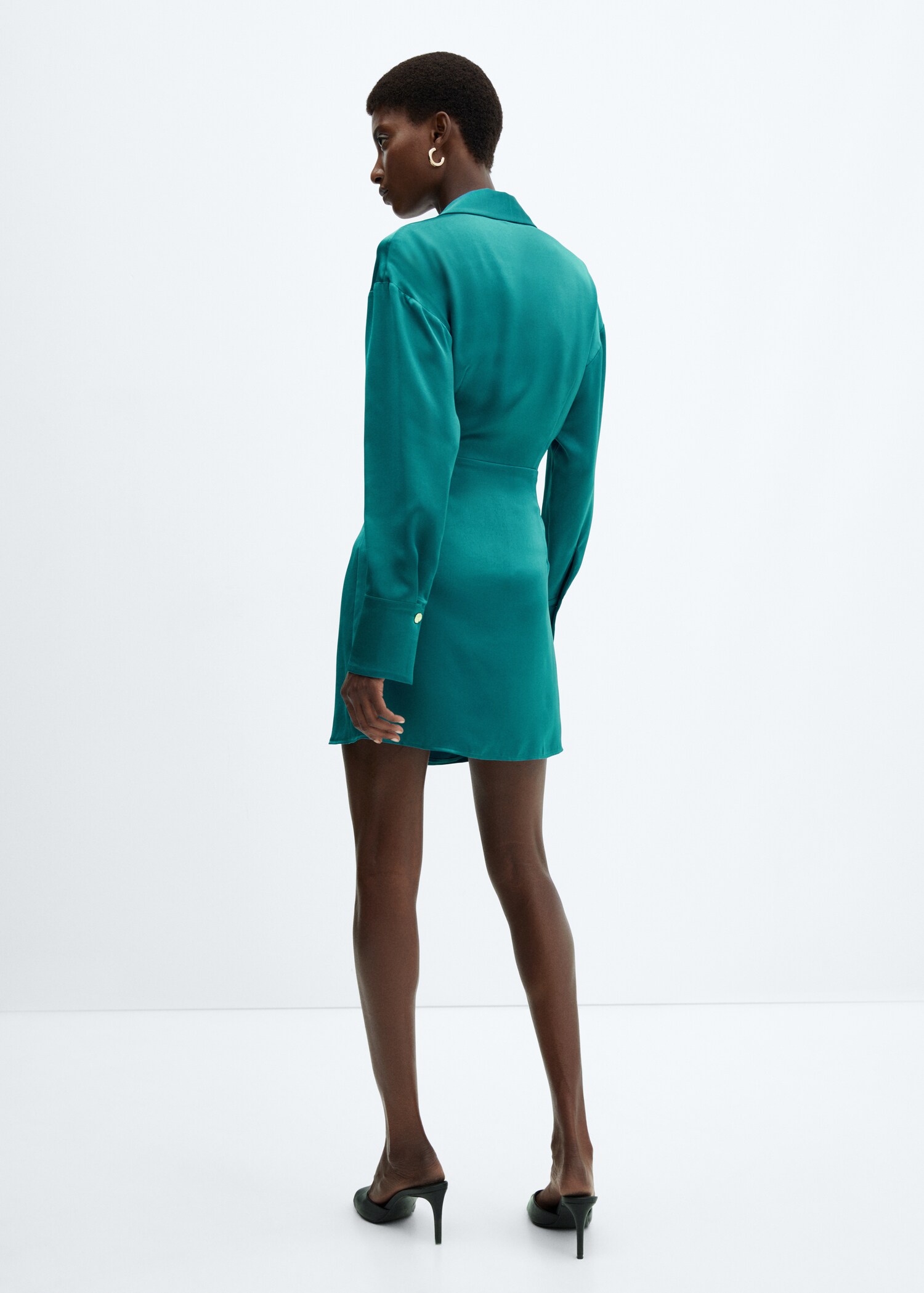 Triple-button satin dress - Reverse of the article