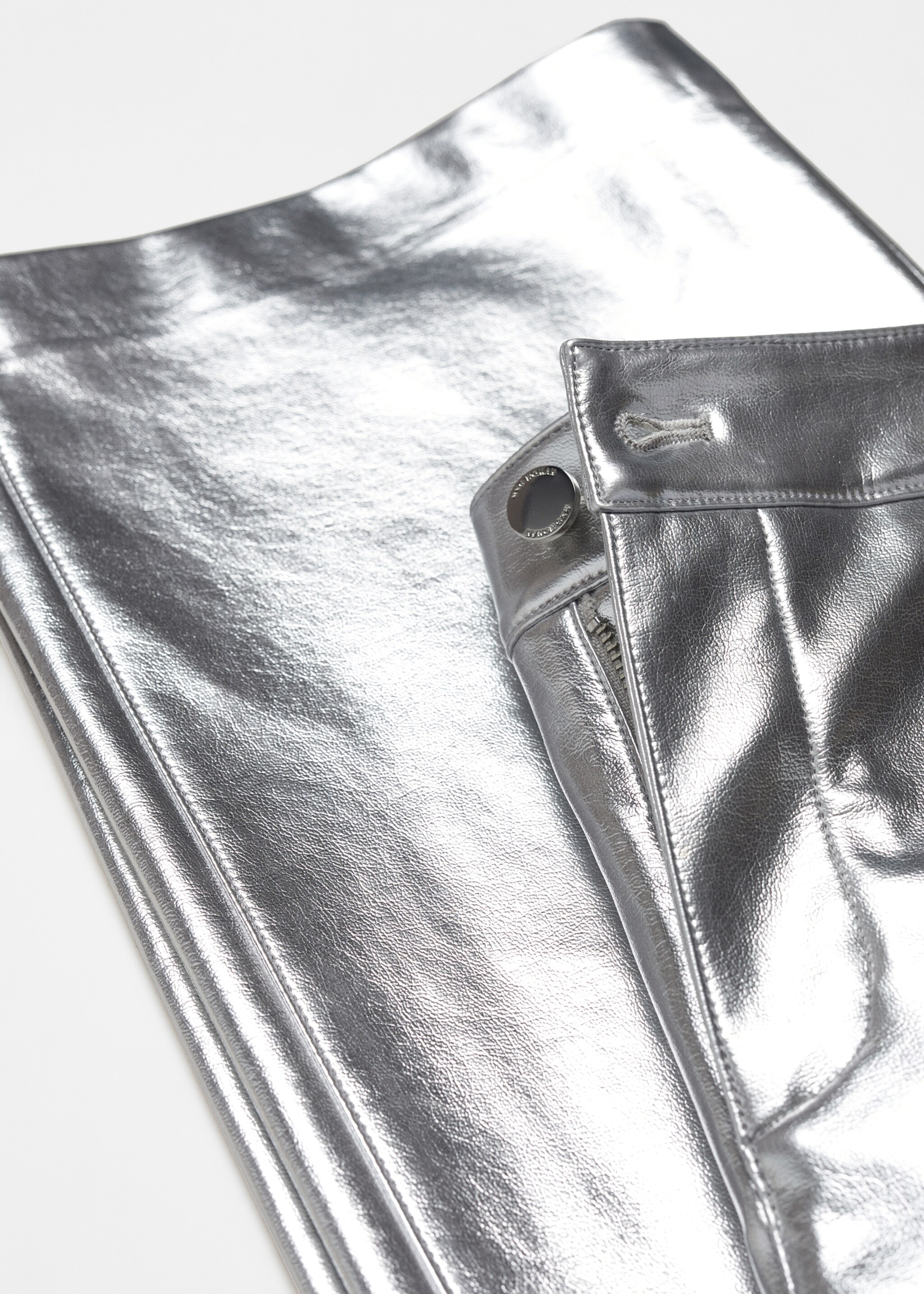 Metallic faux-leather trousers - Details of the article 8, Silver. Ref: 57066726-00.
