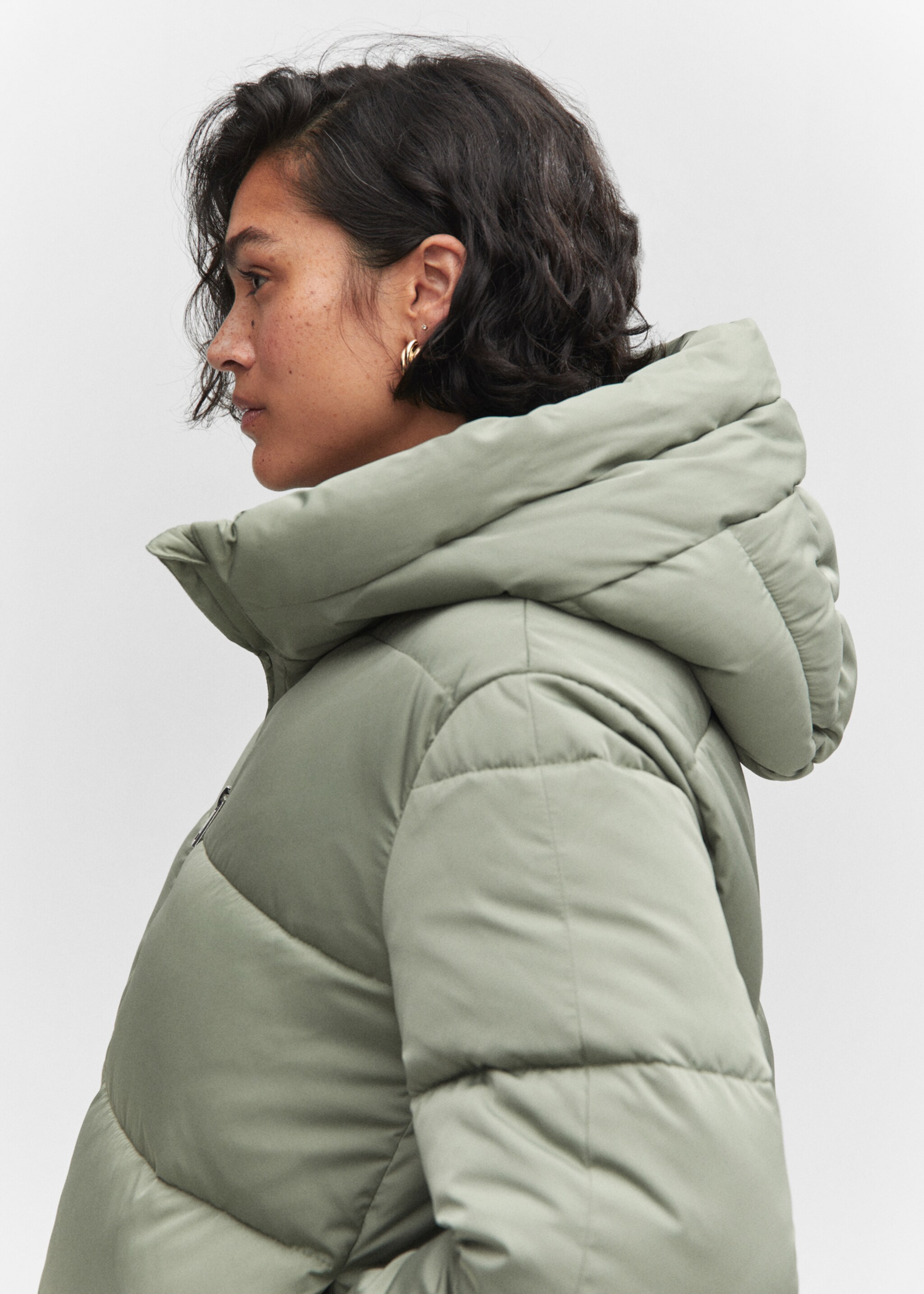 Hood puffer coat - Details of the article 4, Green. Ref: 57067702-00.