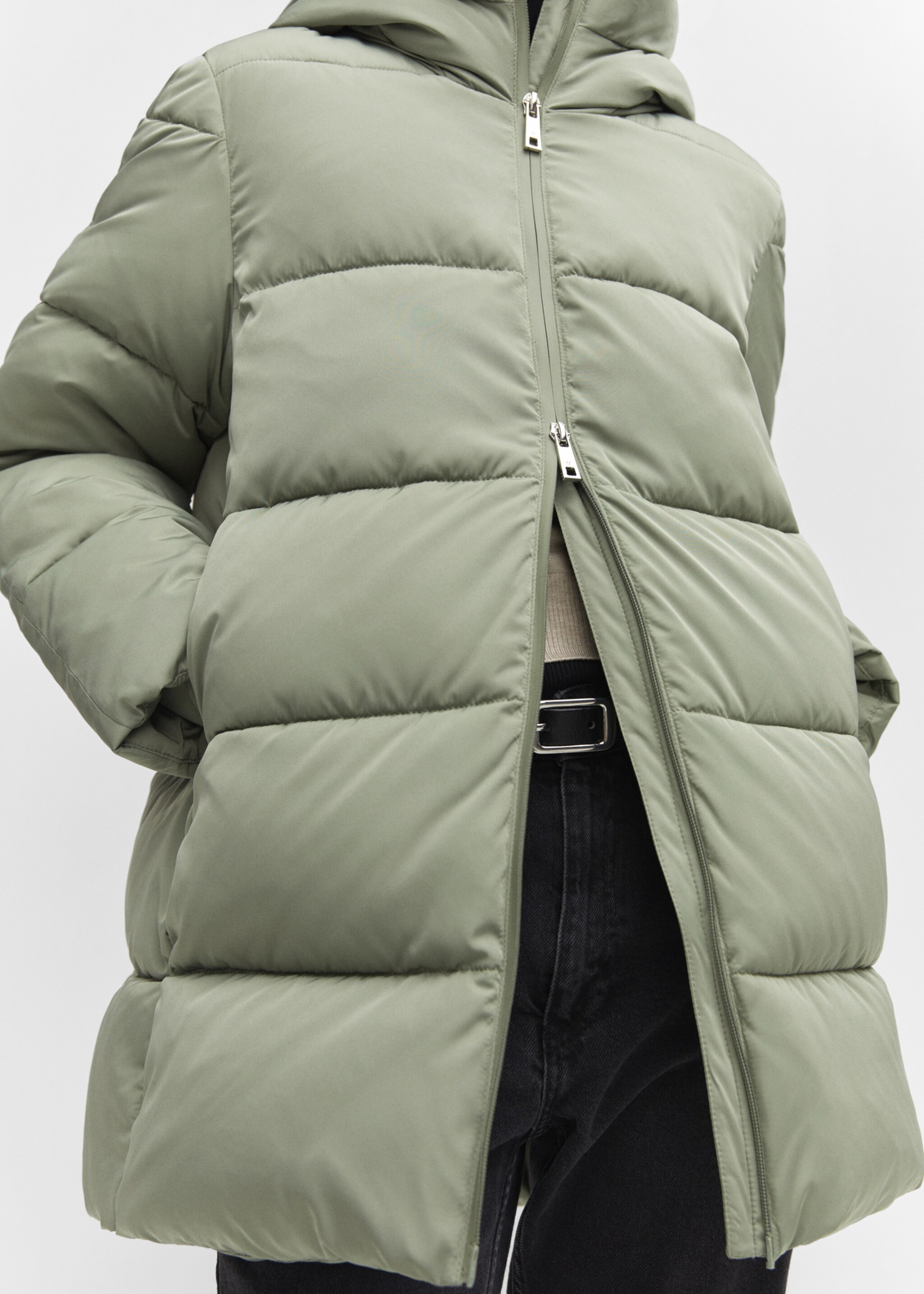 Hood puffer coat - Details of the article 6, Green. Ref: 57067702-00.