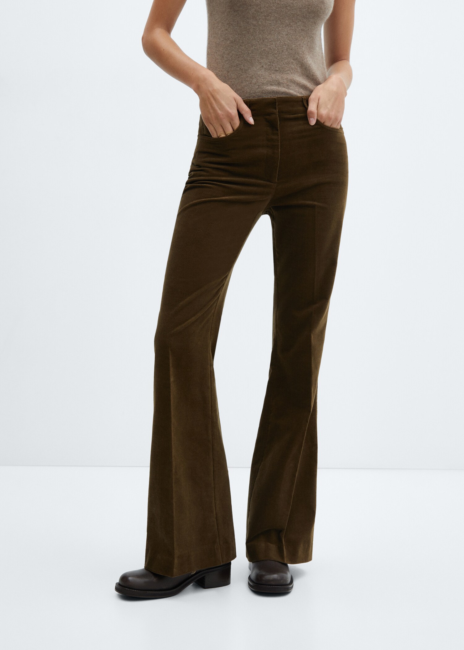 Pantalón traje velvetón - Plano medio