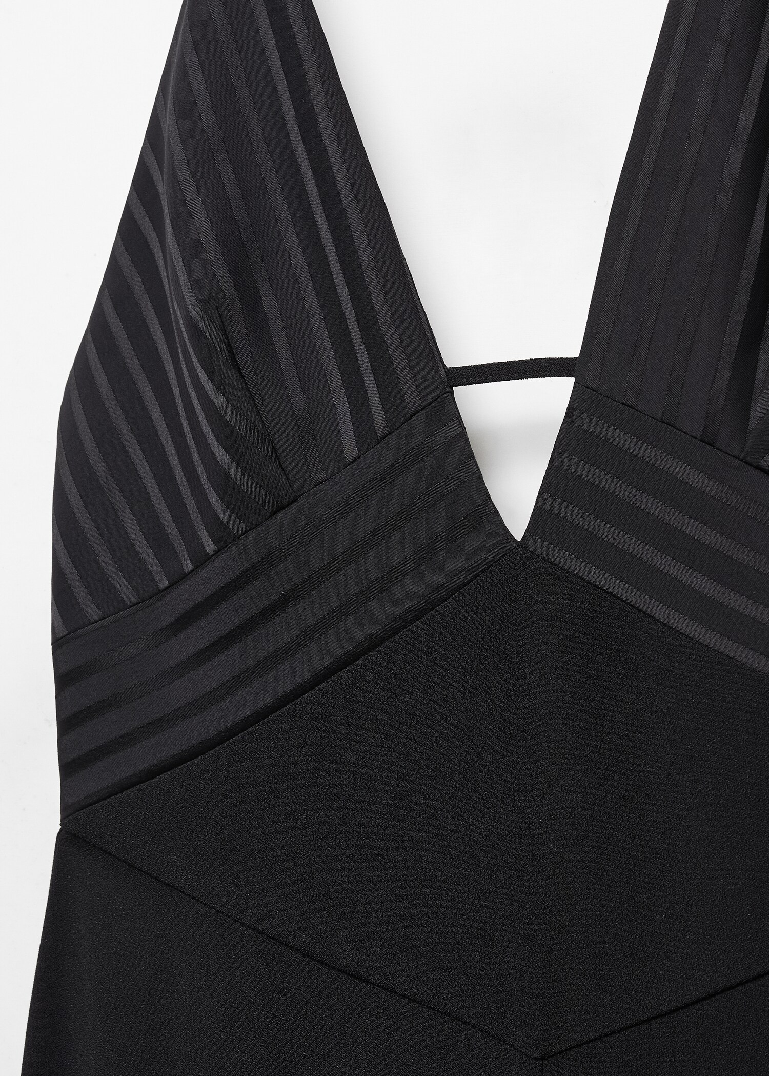 Low-cut jumpsuit with satin details - Details of the article 8