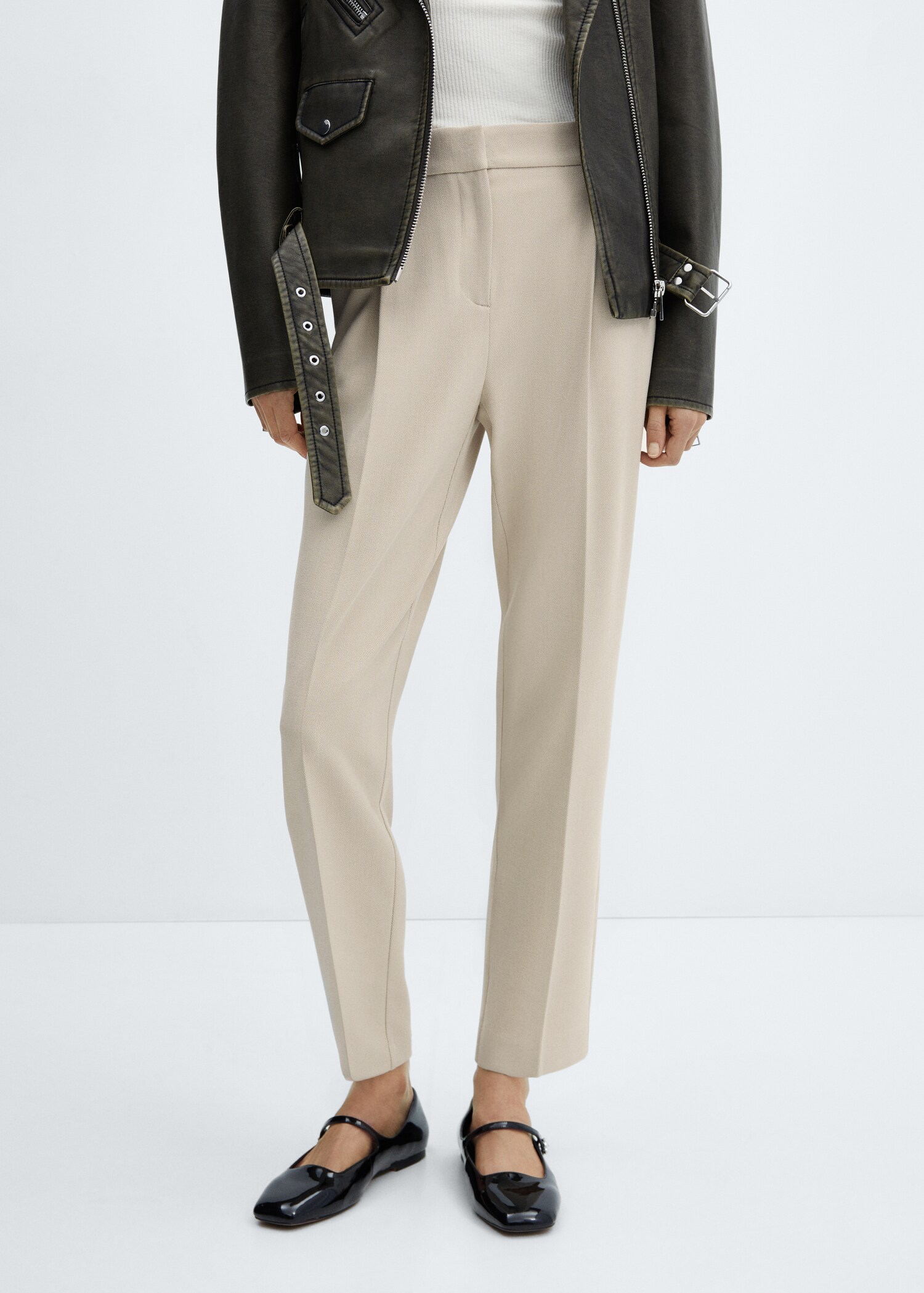 Straight-fit pleated trousers - Medium plane