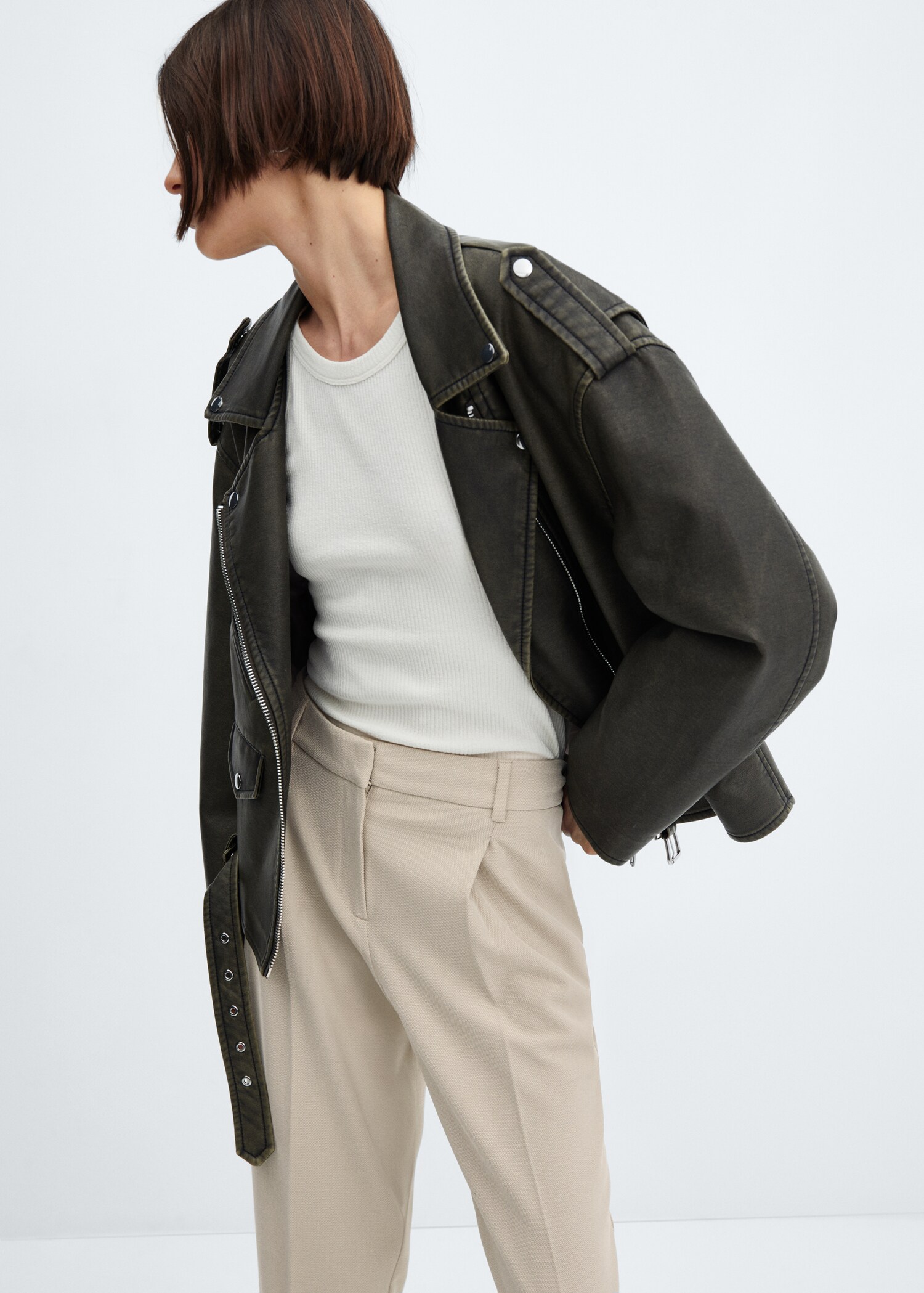 Straight-fit pleated trousers - Details of the article 1