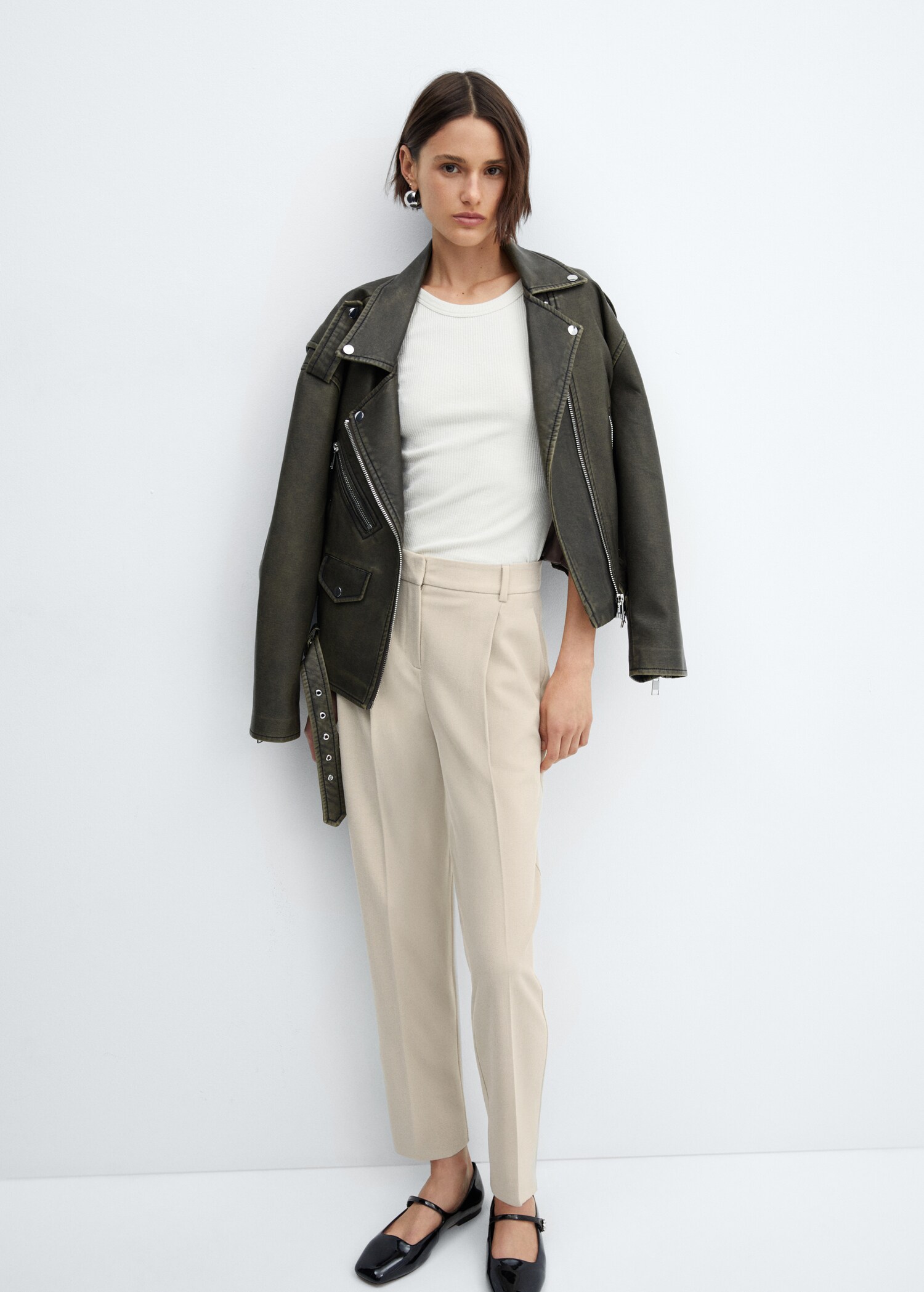 Straight-fit pleated trousers - Details of the article 2