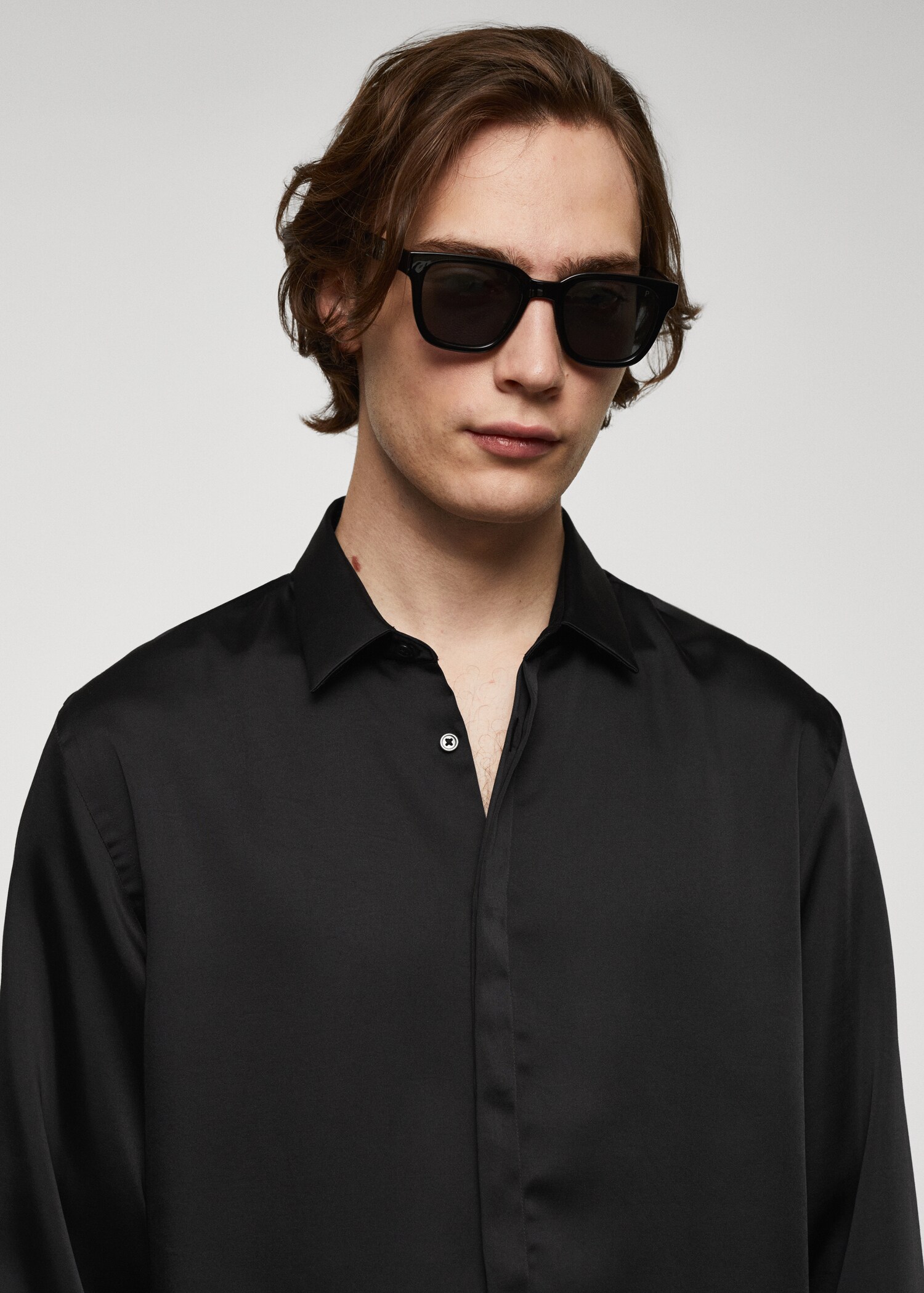 Camisa fluida satinada - Detalle del artículo 1