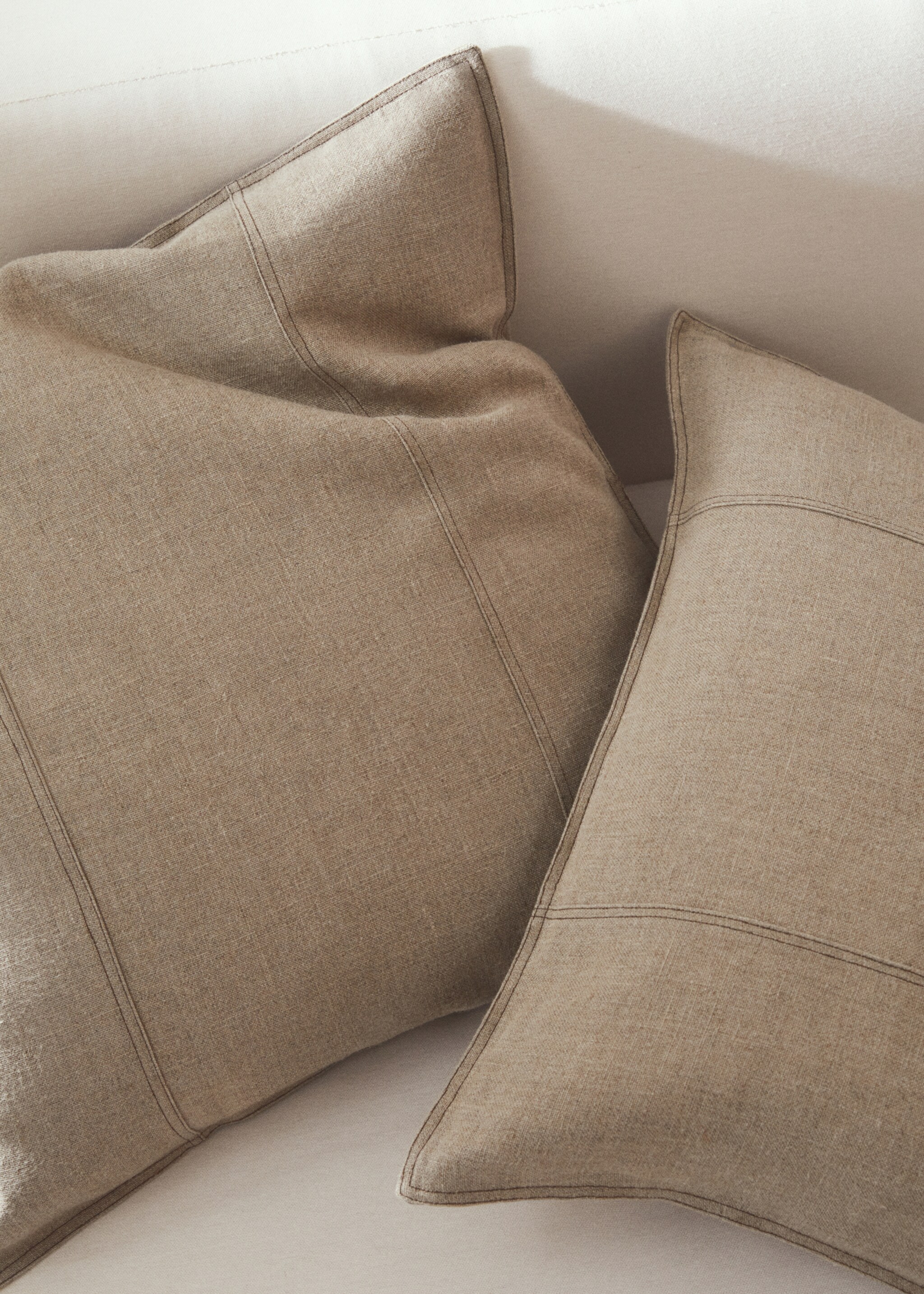 100% linen stitched cushion cover 60x60cm - Details of the article 8
