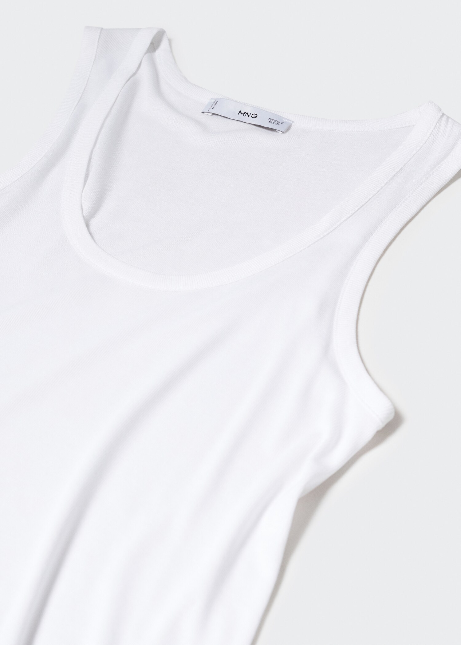 Fluid strapless top - Details of the article 8