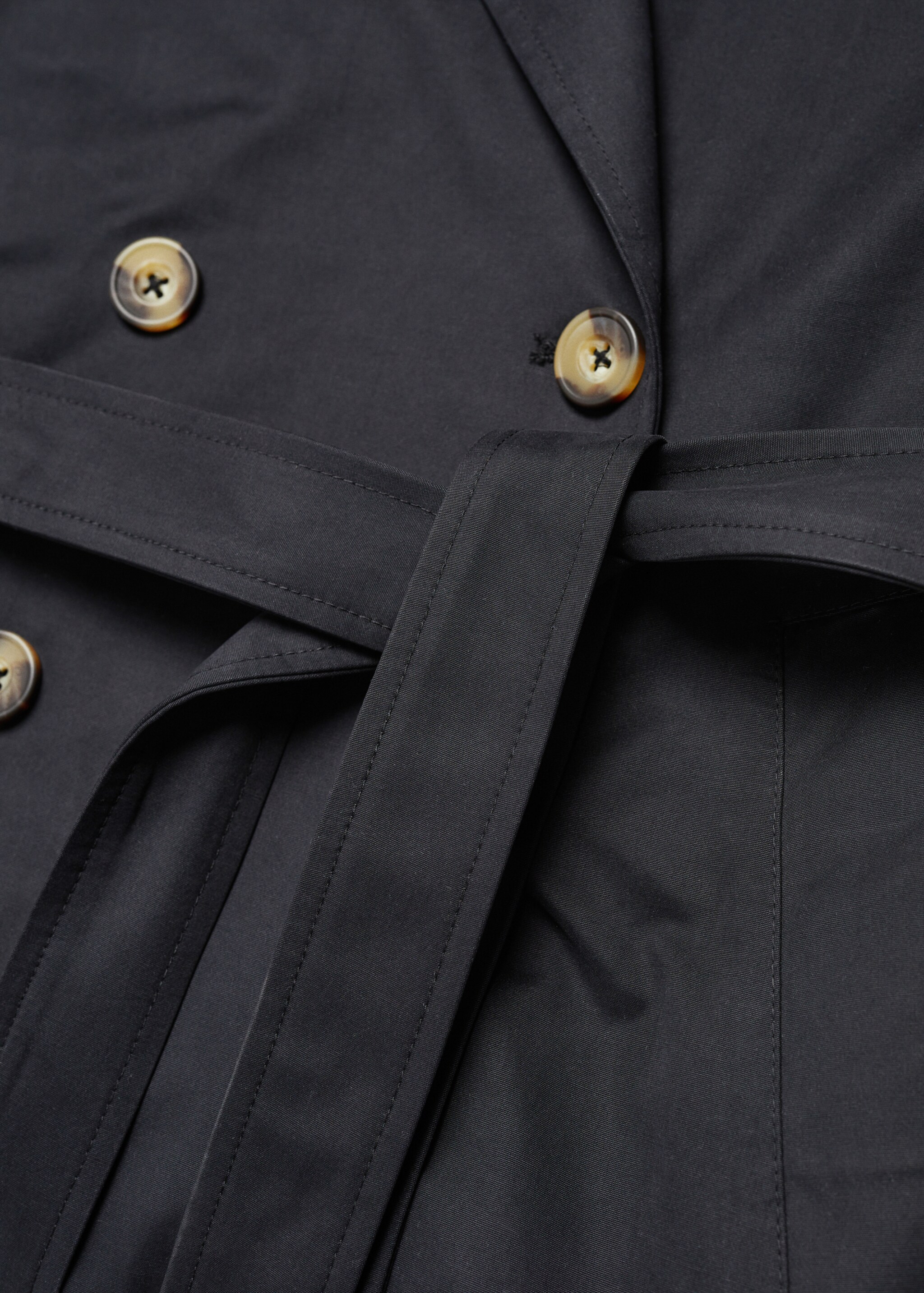 Klassieke trenchcoat met ceintuur - Detail van het artikel 8