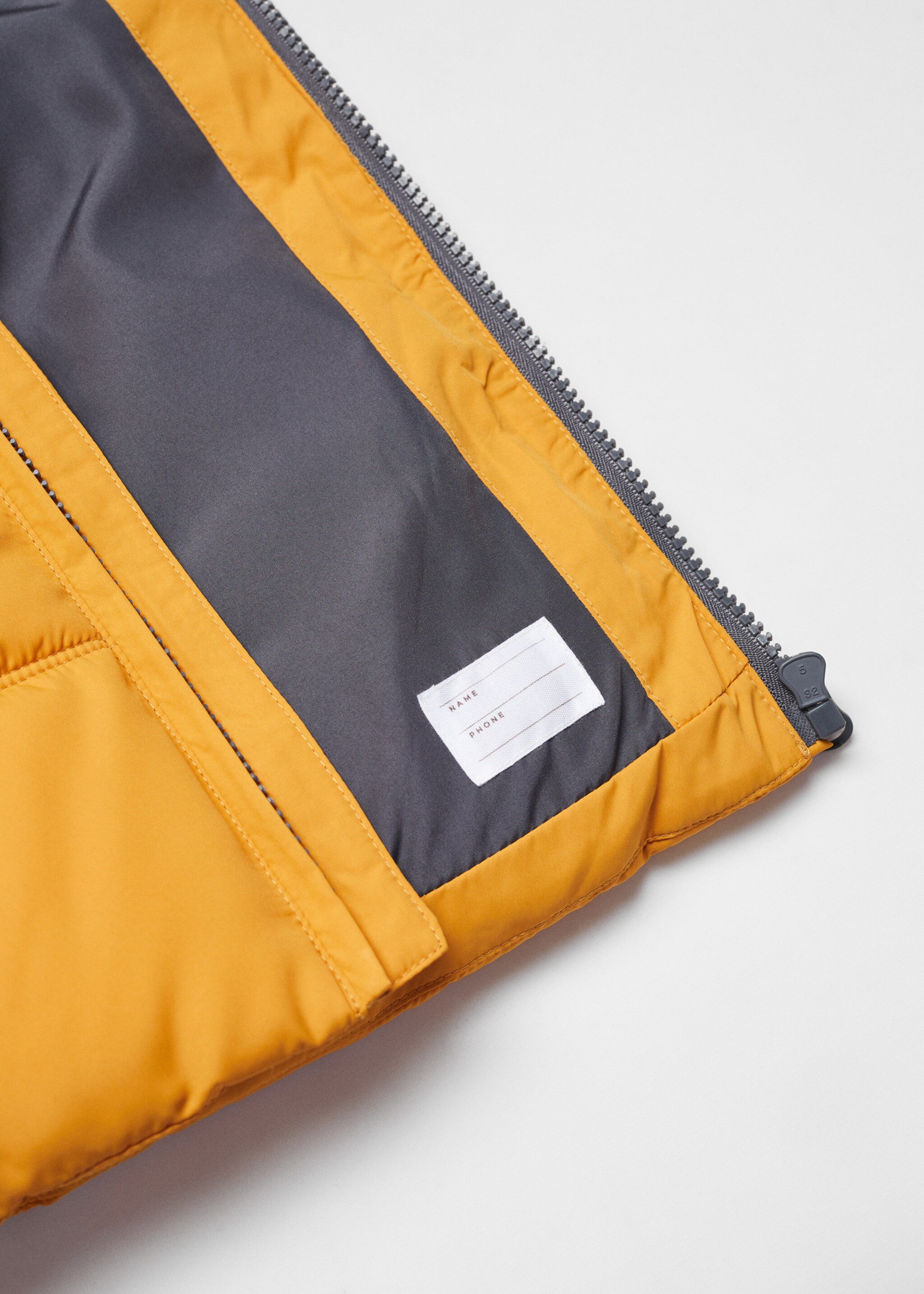 Quilted gilet - Details of the article 8