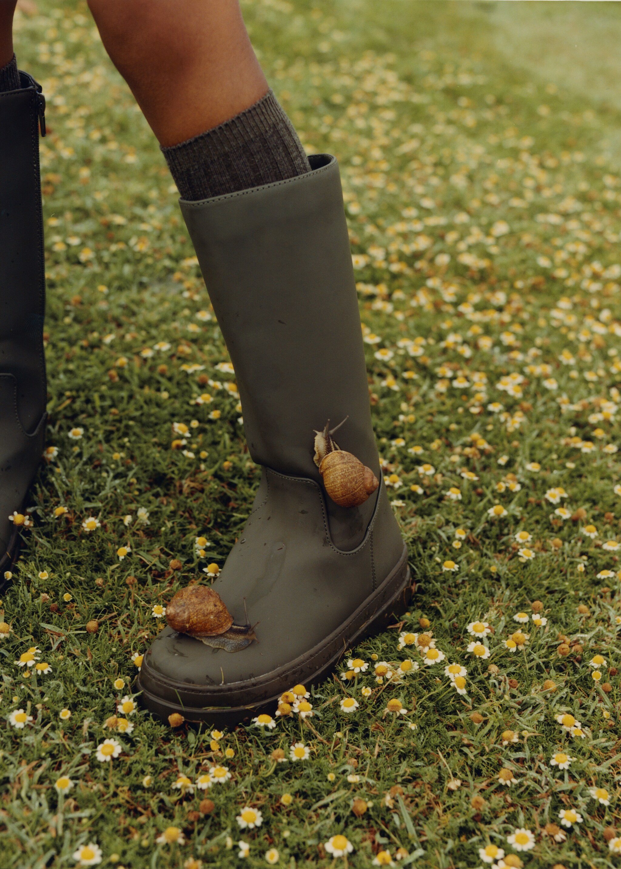 Gummierter Stiefel - Detail des Artikels 5, Khaki. Ref: 57073800-00.
