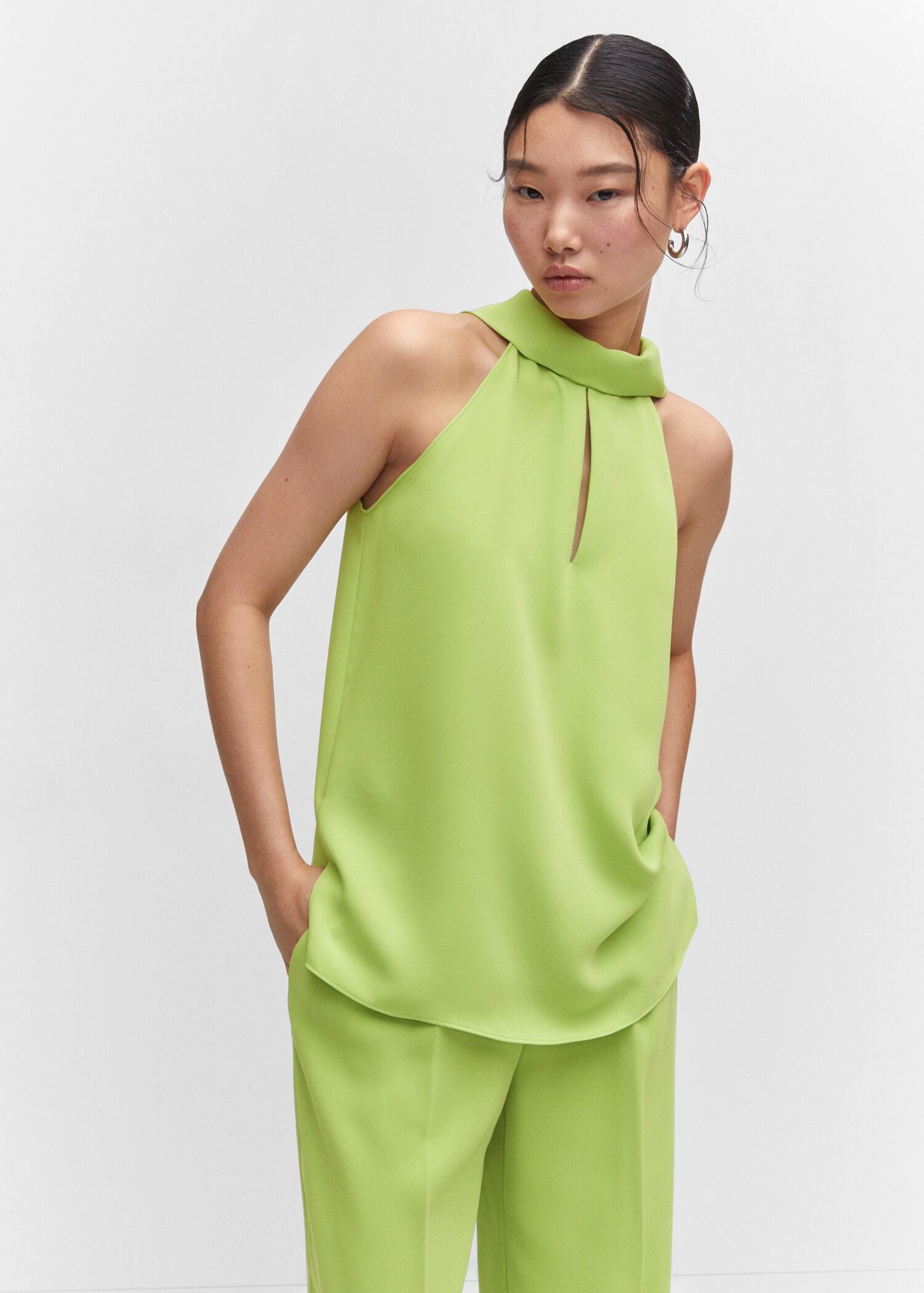 Blusa halter dettaglio spacco - Piano medio