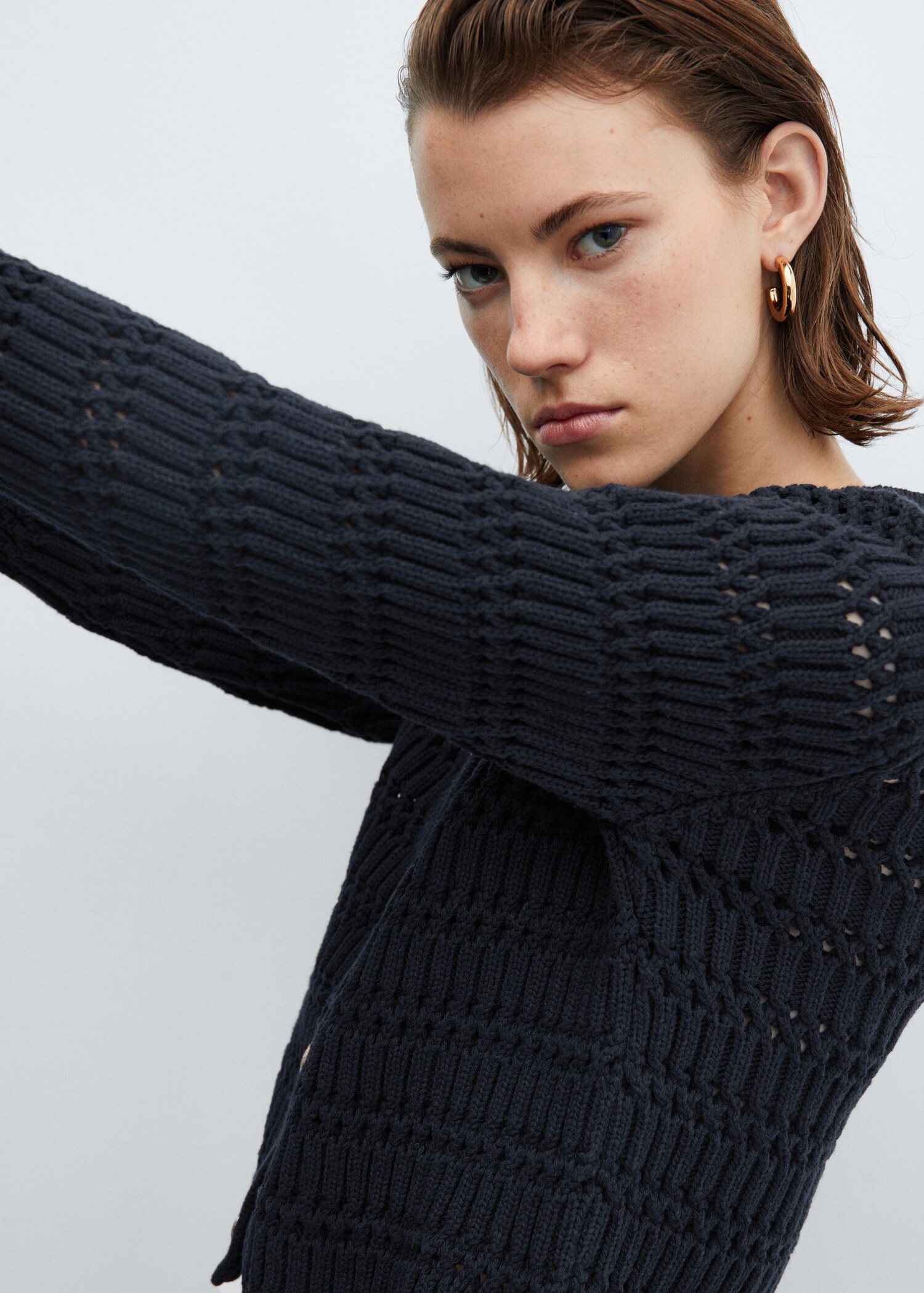 Knitted cardigan with jewel button - Details of the article 2
