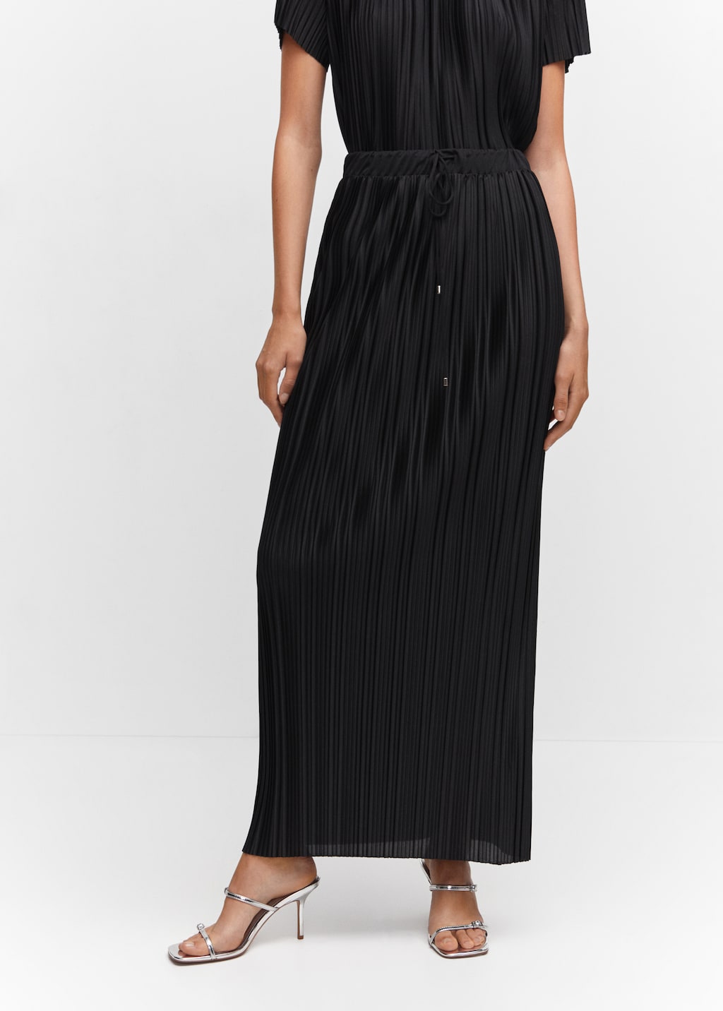 Pleated long skirt online shopping clearance