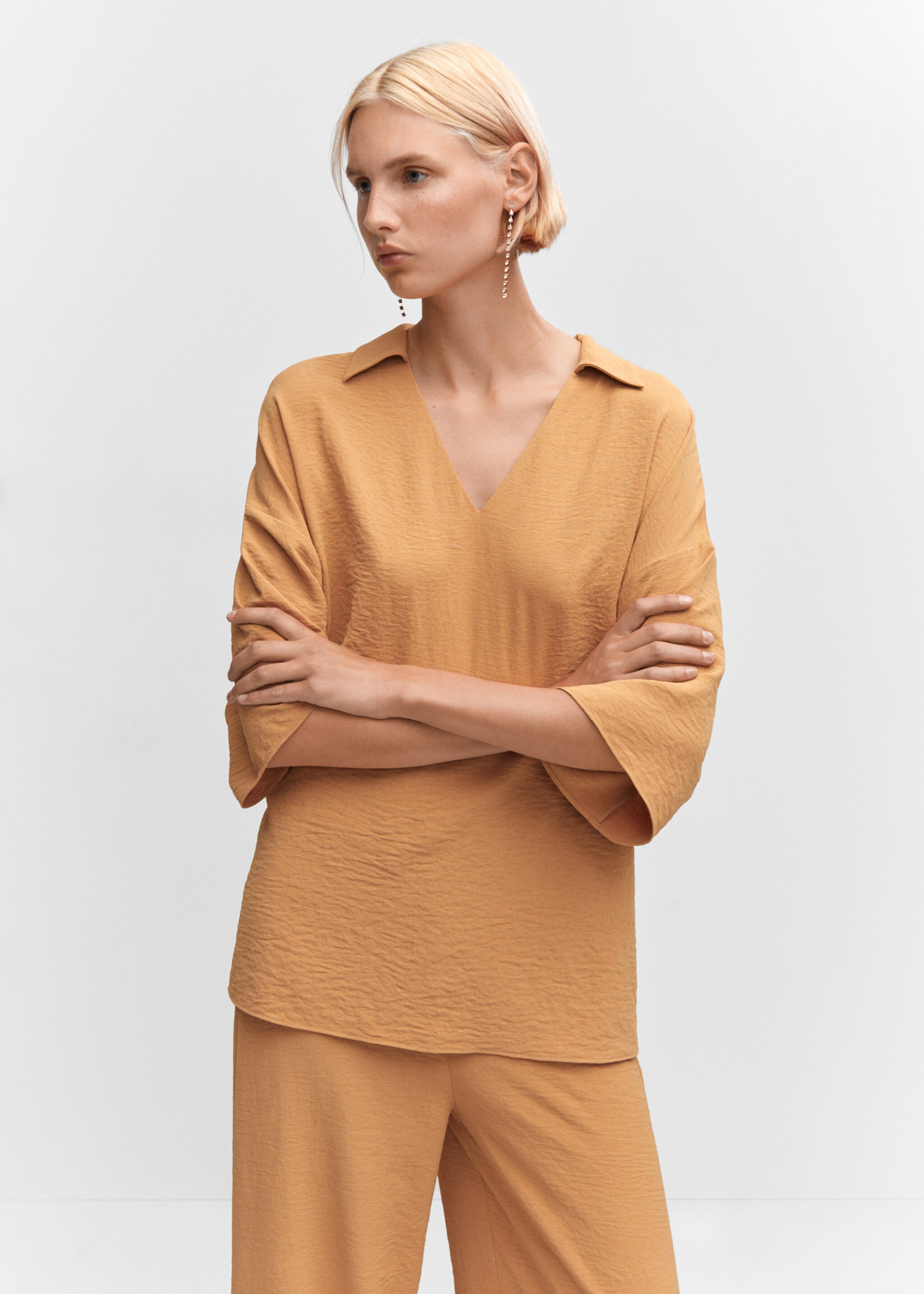 Double shirt-collar blouse - Medium plane