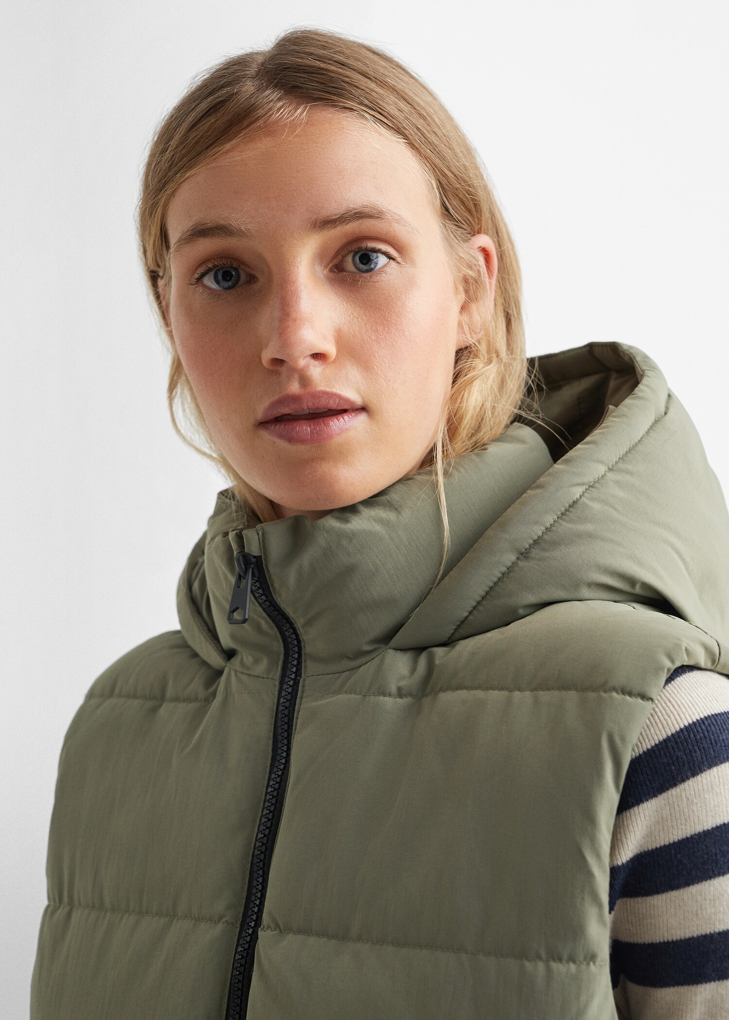 Long quilted gilet - Details of the article 1