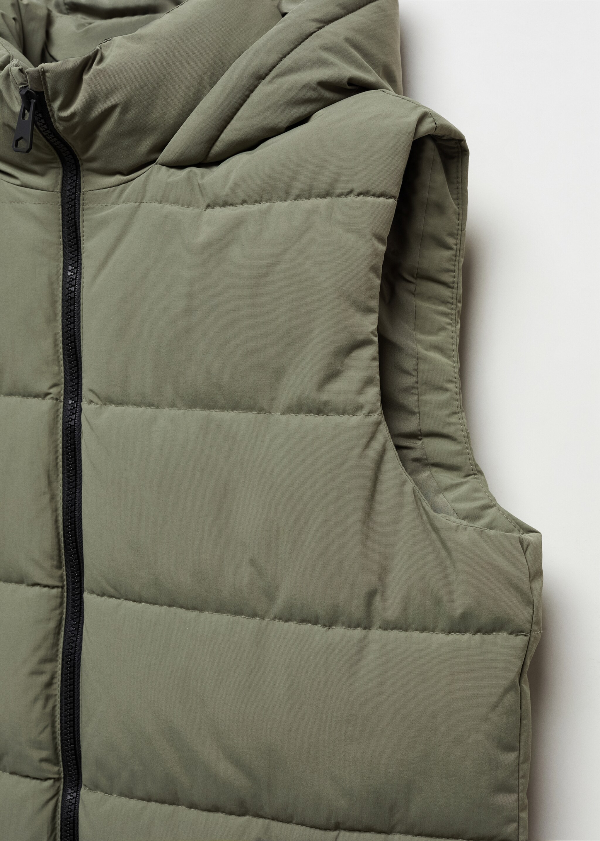 Long quilted gilet - Details of the article 8