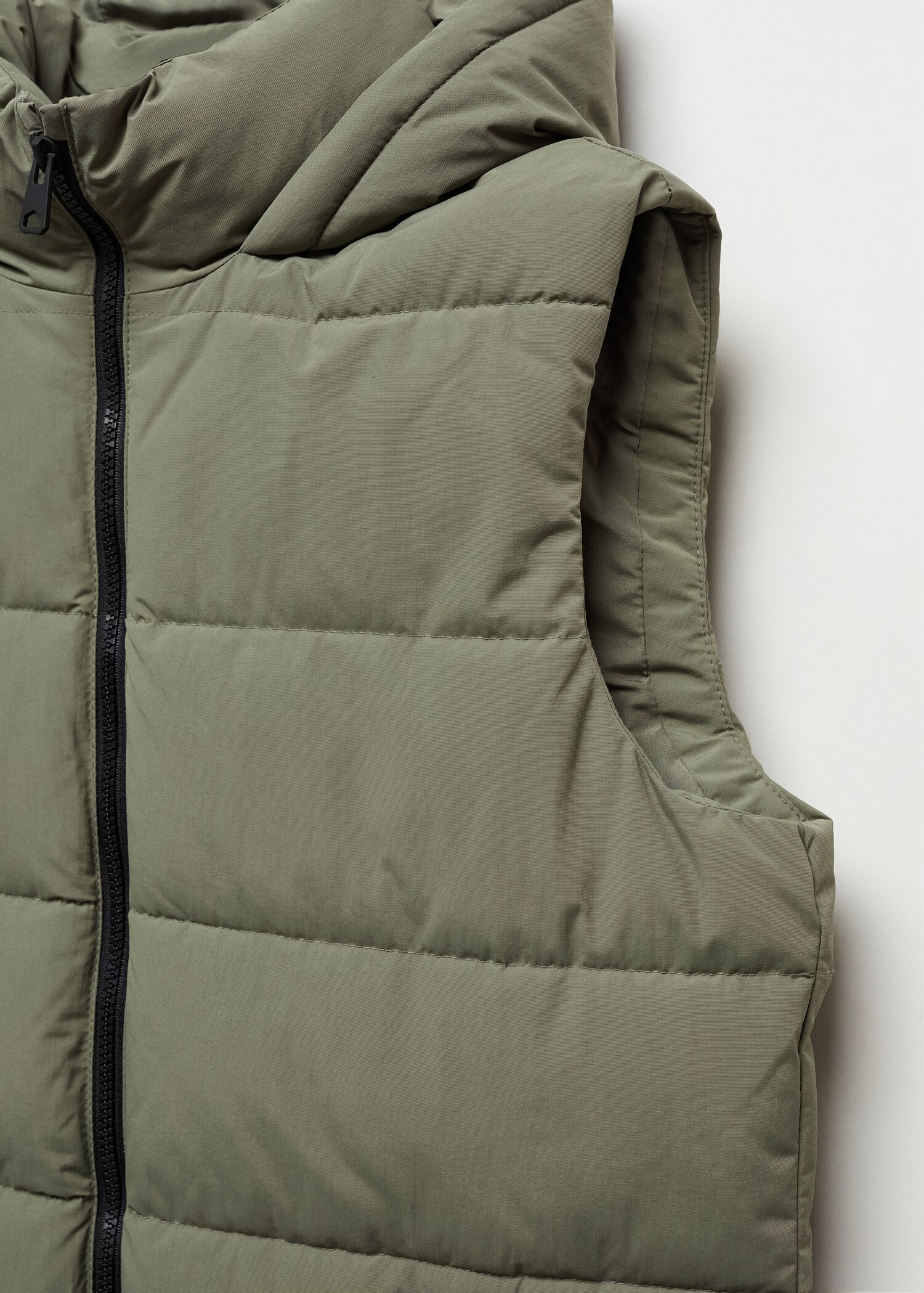 Long quilted gilet - Details of the article 8