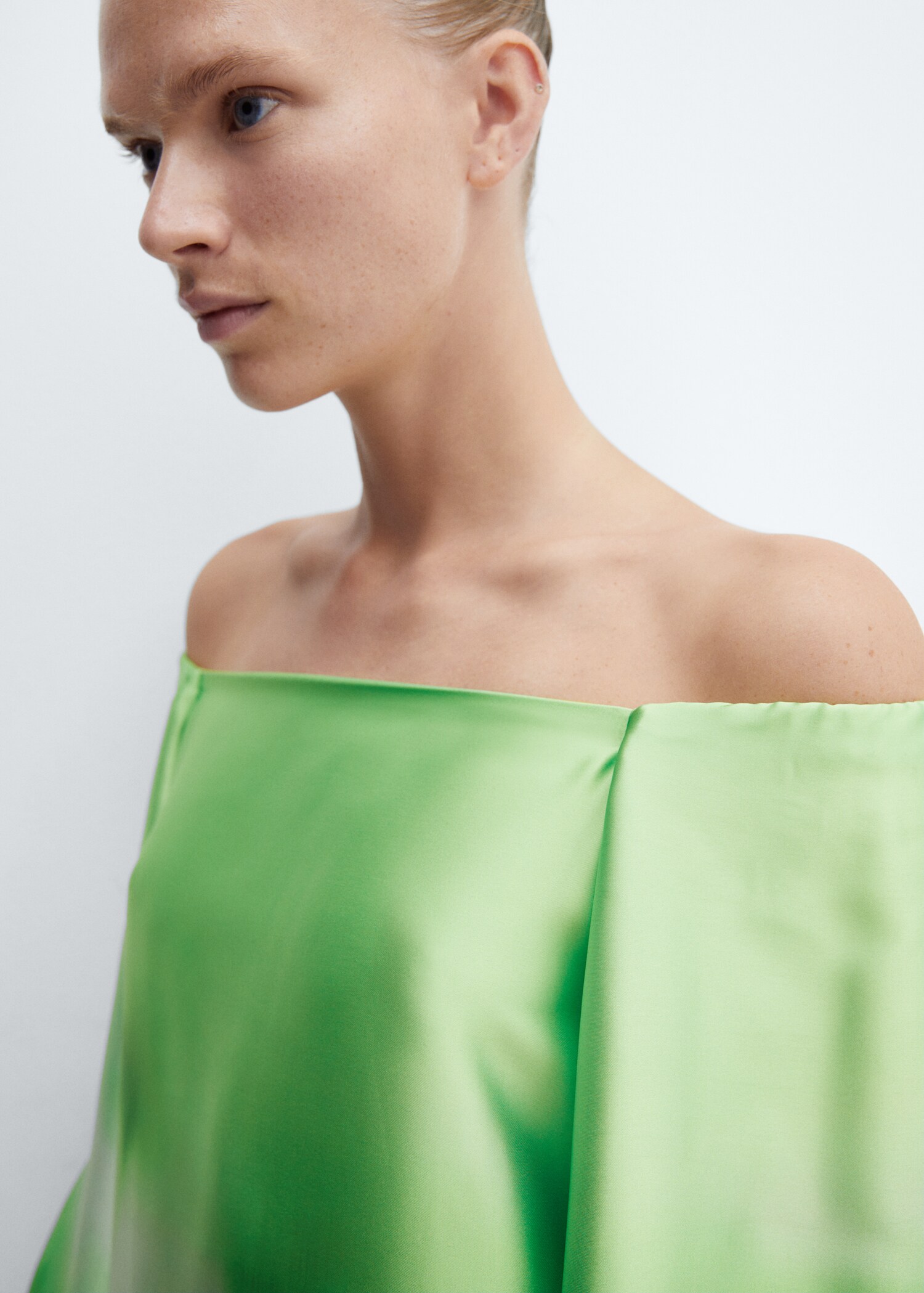 Schulterfreies Kleid mit Farbverlauf - Detail des Artikels 1