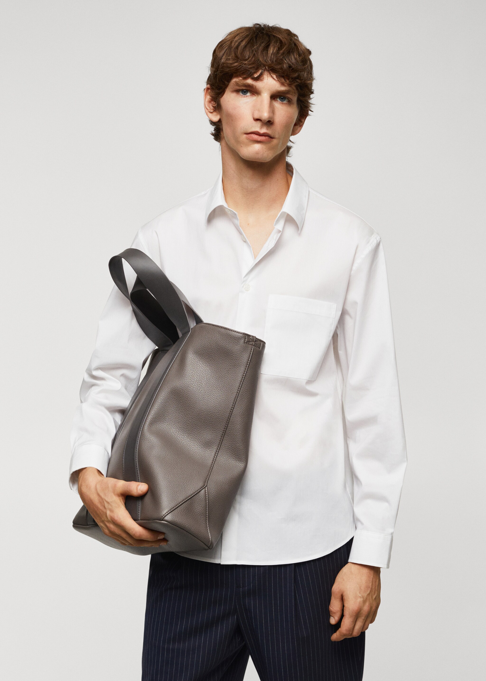 Relaxed fit cotton pocket shirt - Medium plane, White. Ref: 57075950-00.