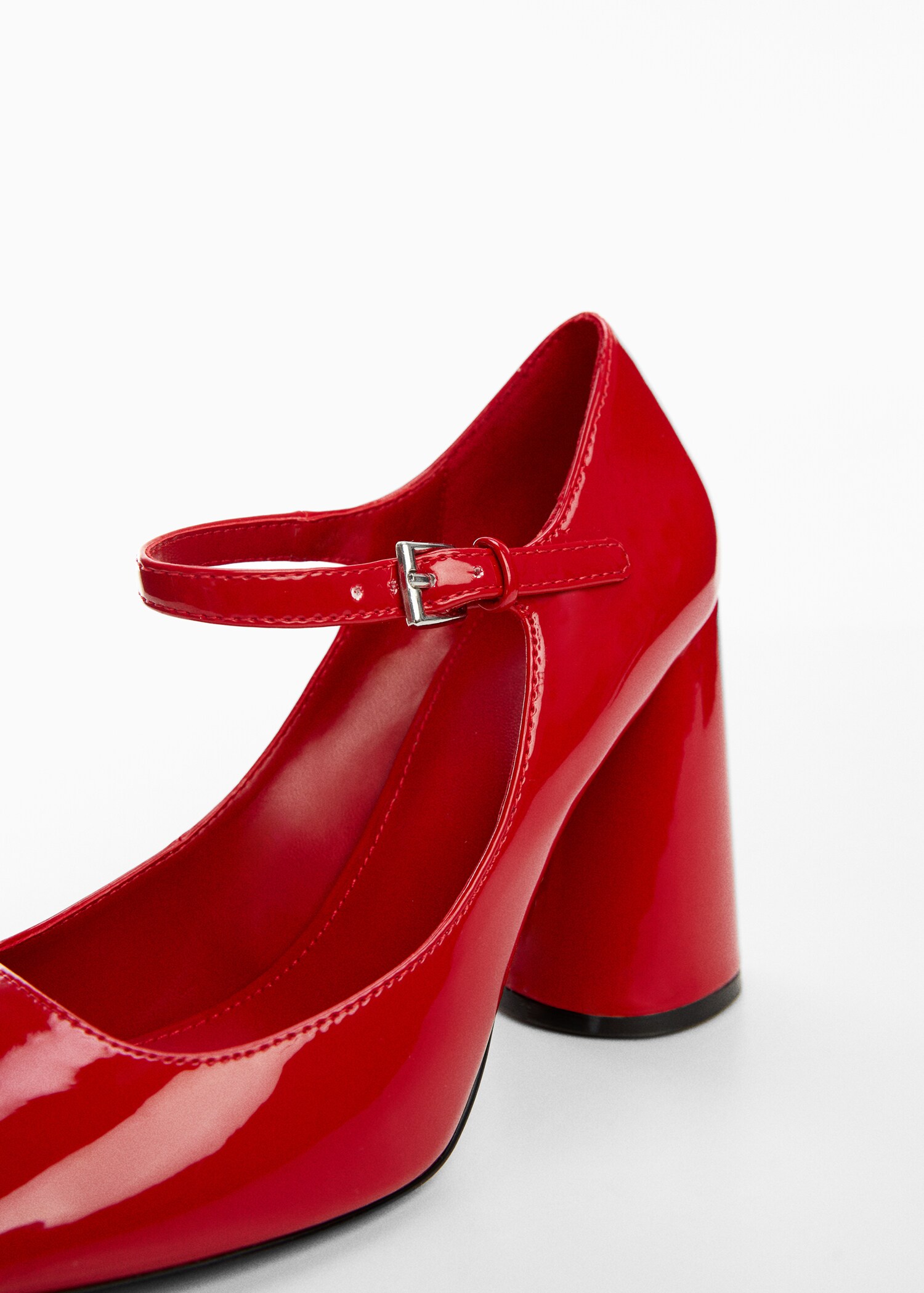 Chaussures vernies à talon - Détail de l'article 2